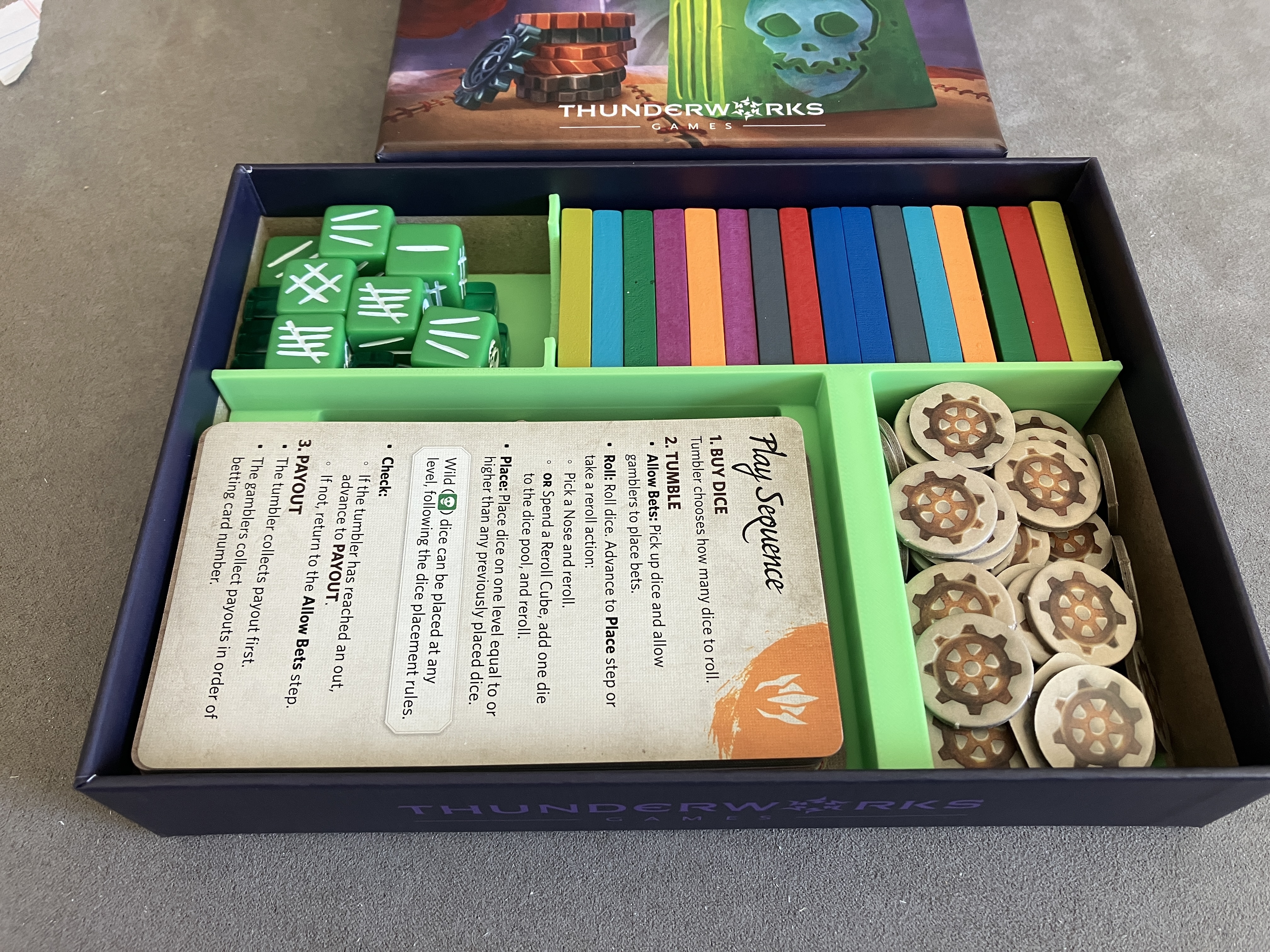 Emerald Skulls Insert