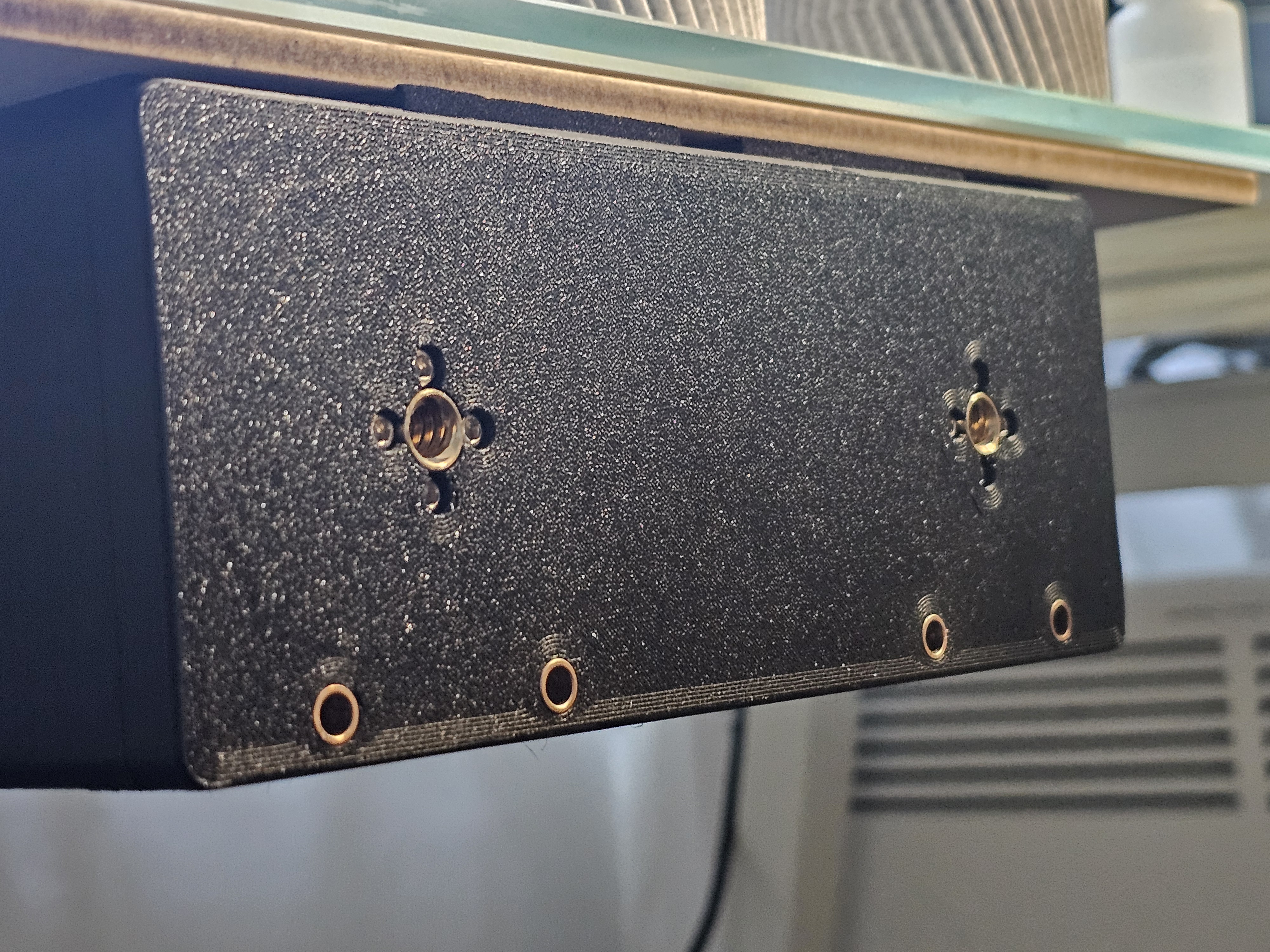 Low Profile Desk Vice - Full documentation provided by Magmabow ...