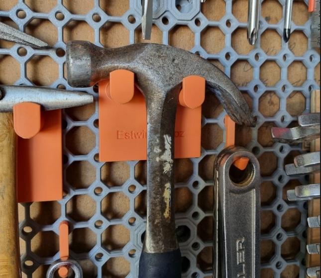 Claw Hammer holder - Multiboard / Multiconnect (no text on attached model file)