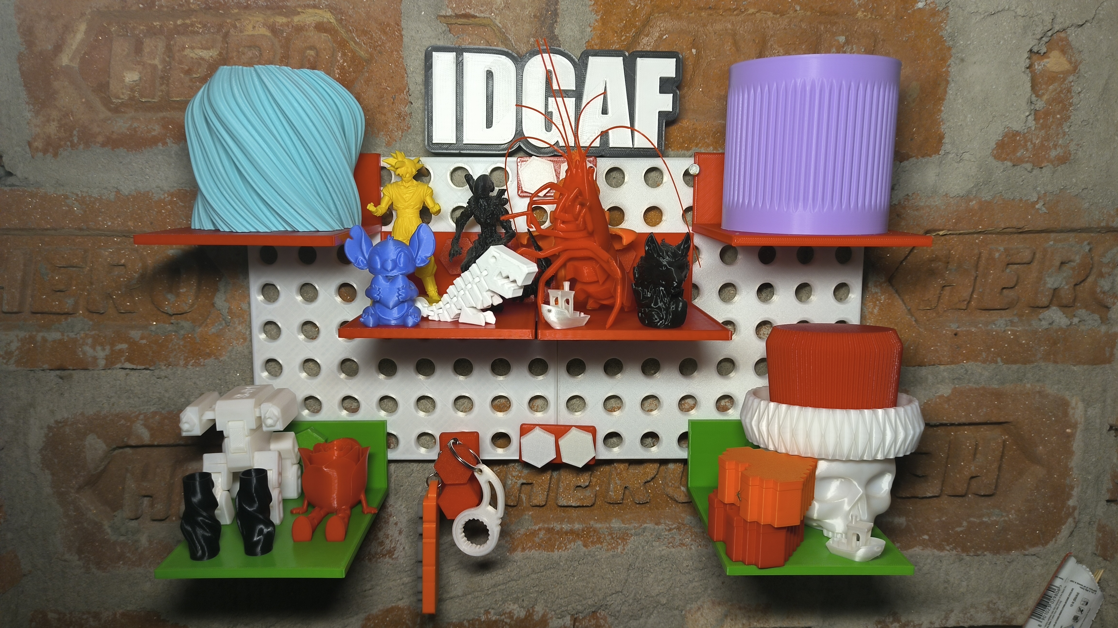 Threadboard 20x20 For Collecting Miniatures and More
