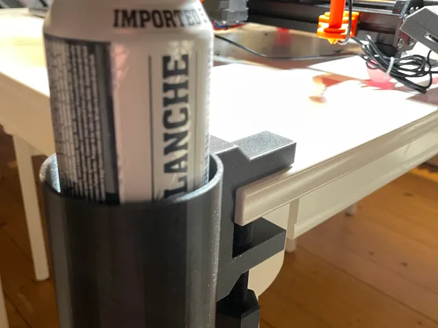 Soda/beer can holder for desk