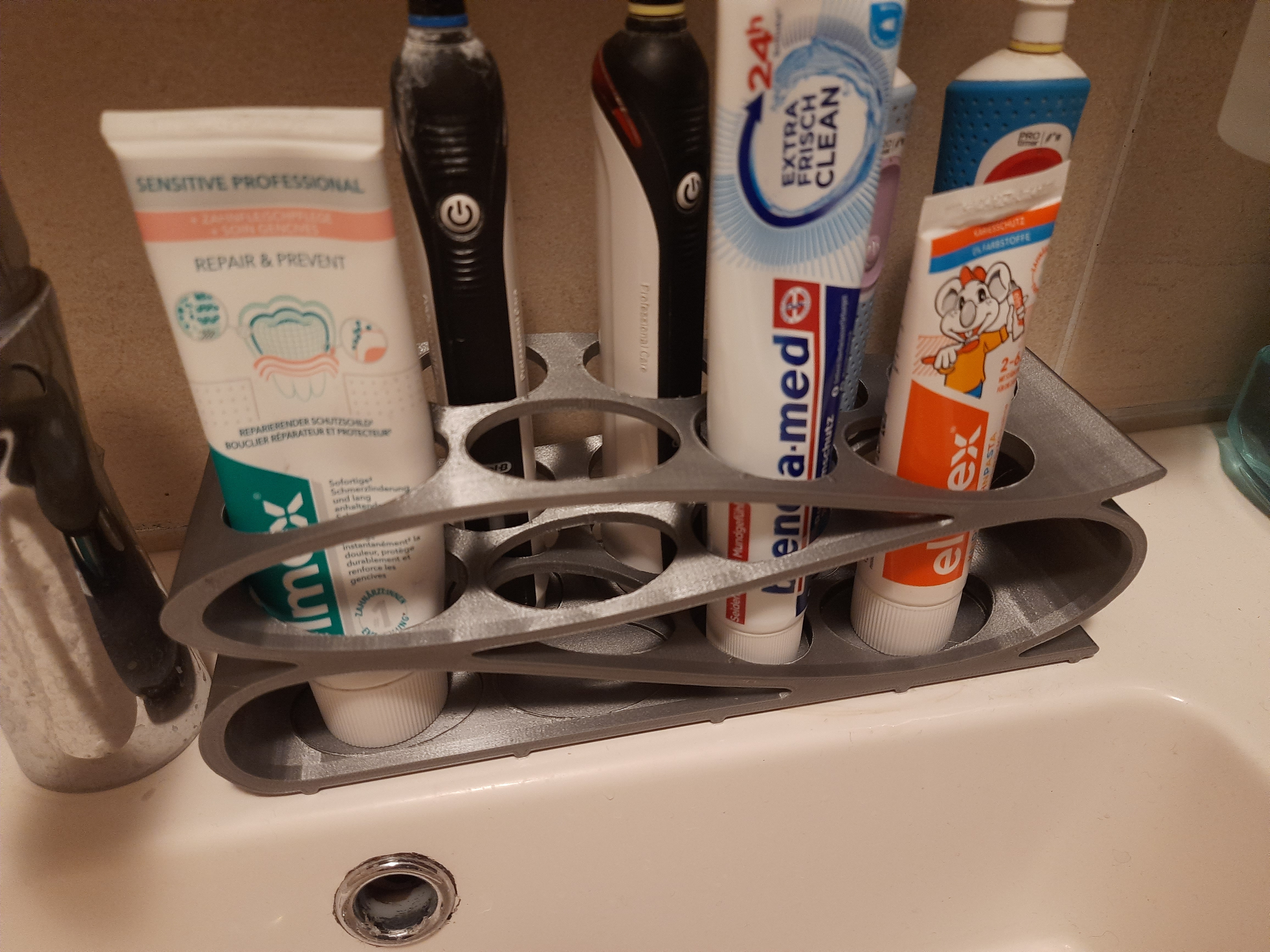 family electric toothbrush holder