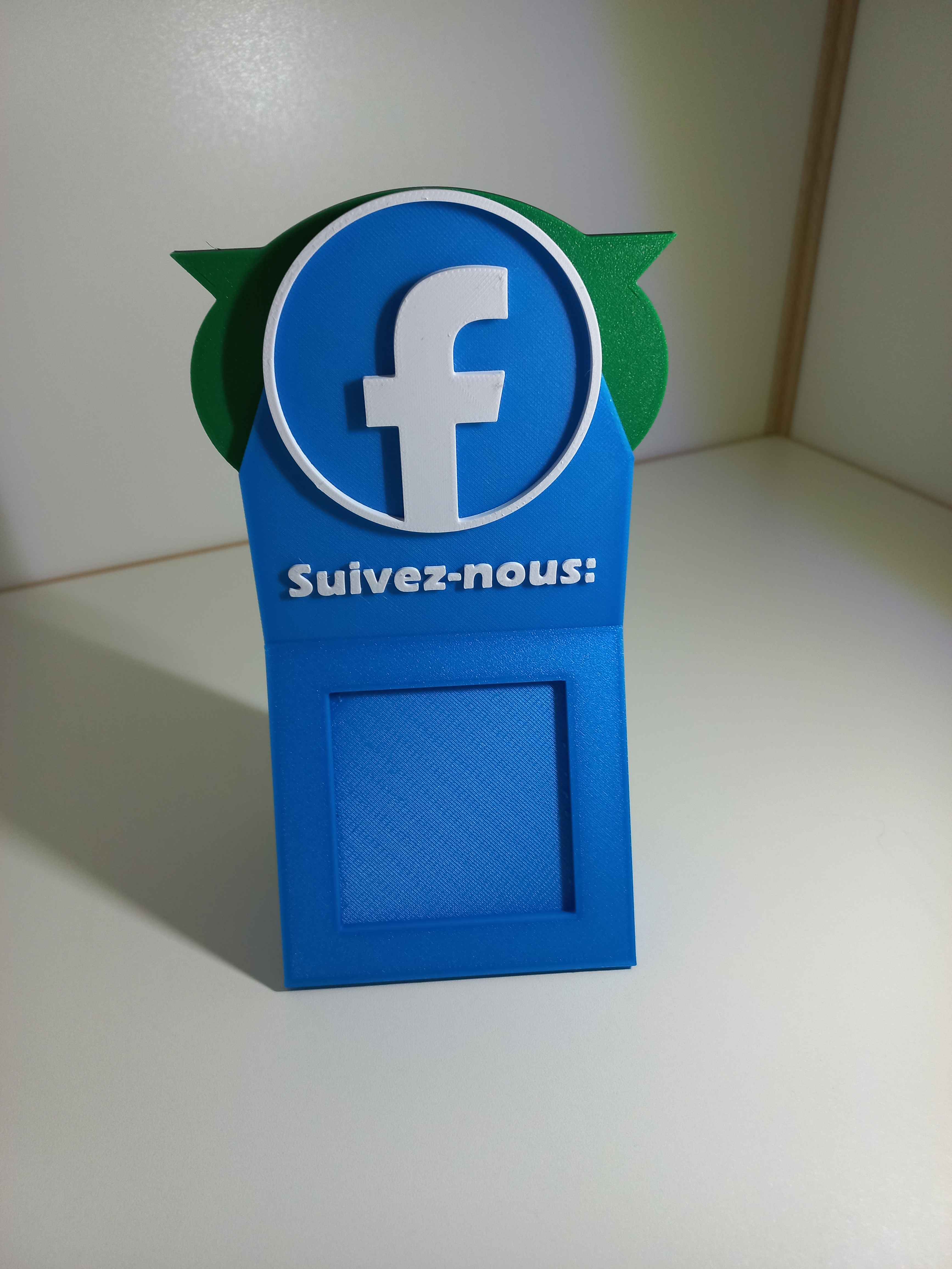 QRCode Display Stand (tr&fb, fusion360) — thumbnail 3