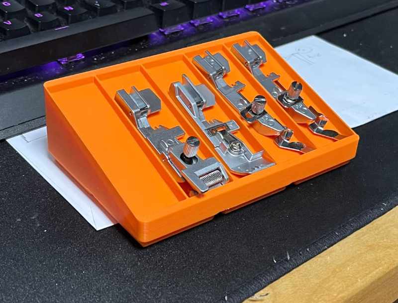 Bernina L450/L460 gridfinity feet stand 3D model thumbnail