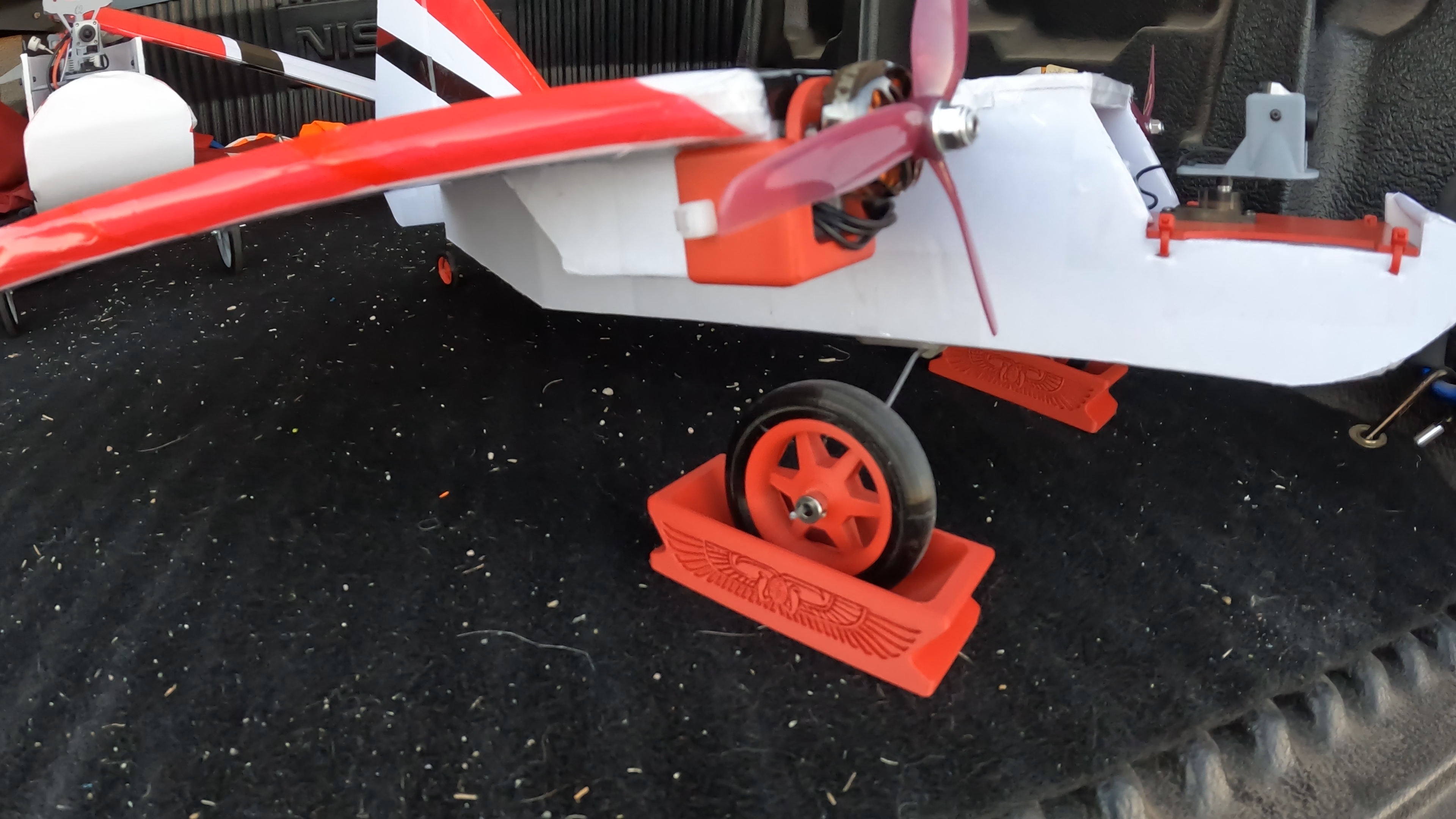 Wheel Chocks for RC Planes - Reduce Hanger Rash