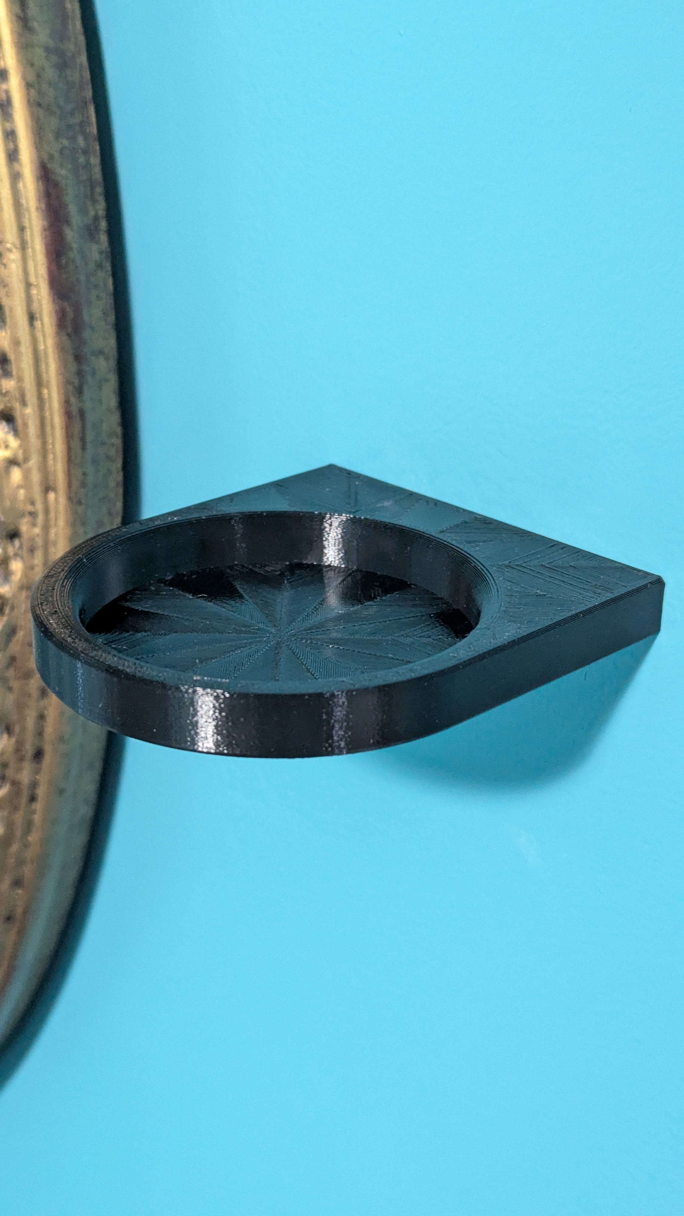 Miniatura 2 do modelo 3D Round Floating Wall Shelf - Parametric
