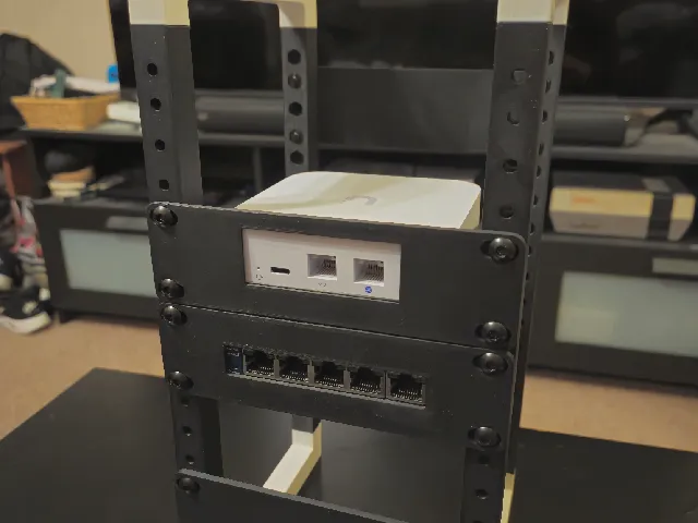 6-inch Rack Mount | Ubiquiti UXG Lite