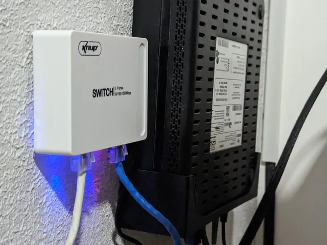 Knup Gigabit Switch Wall Mount