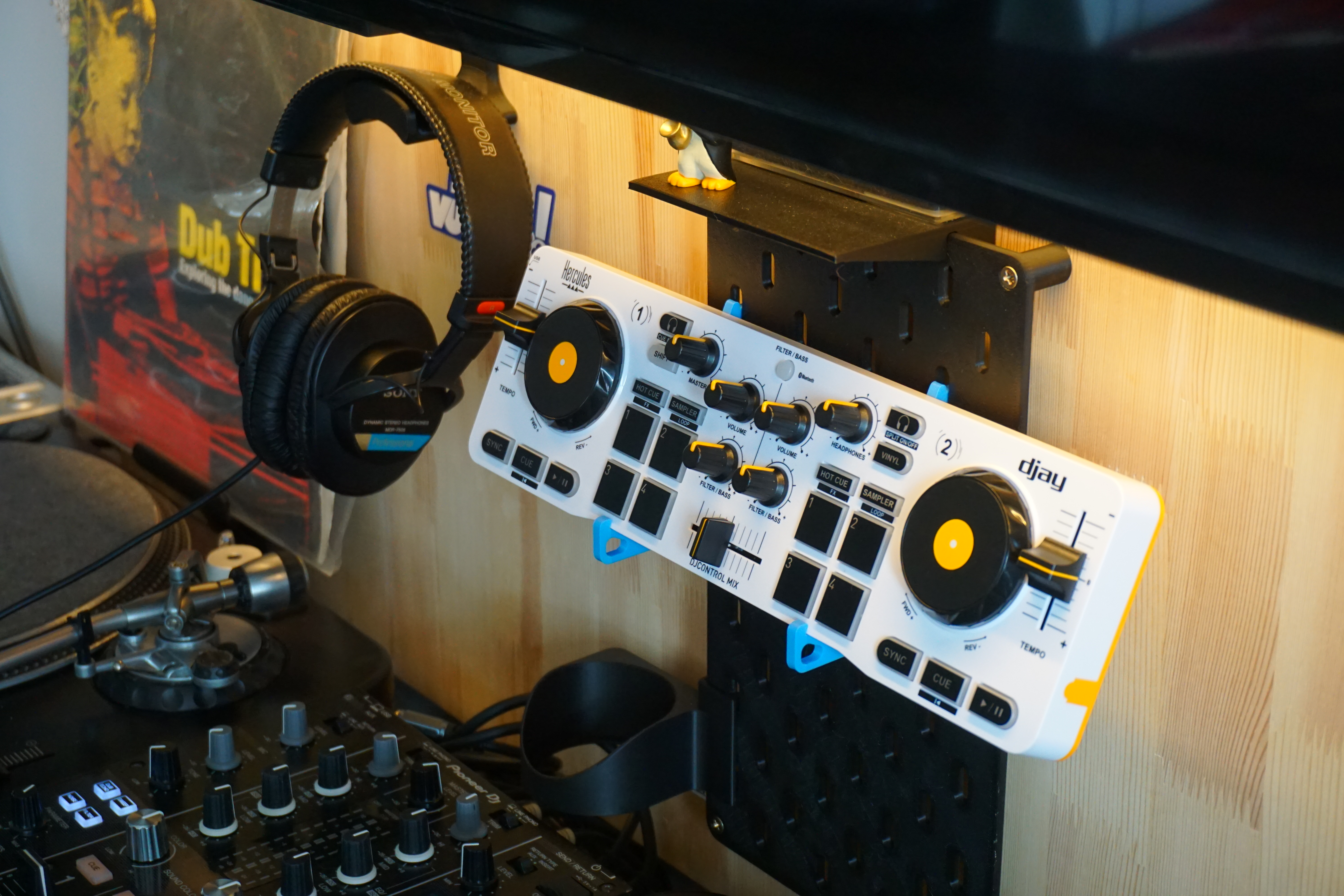 Hercules DJControl Mix Ikea Skadis Display Mount