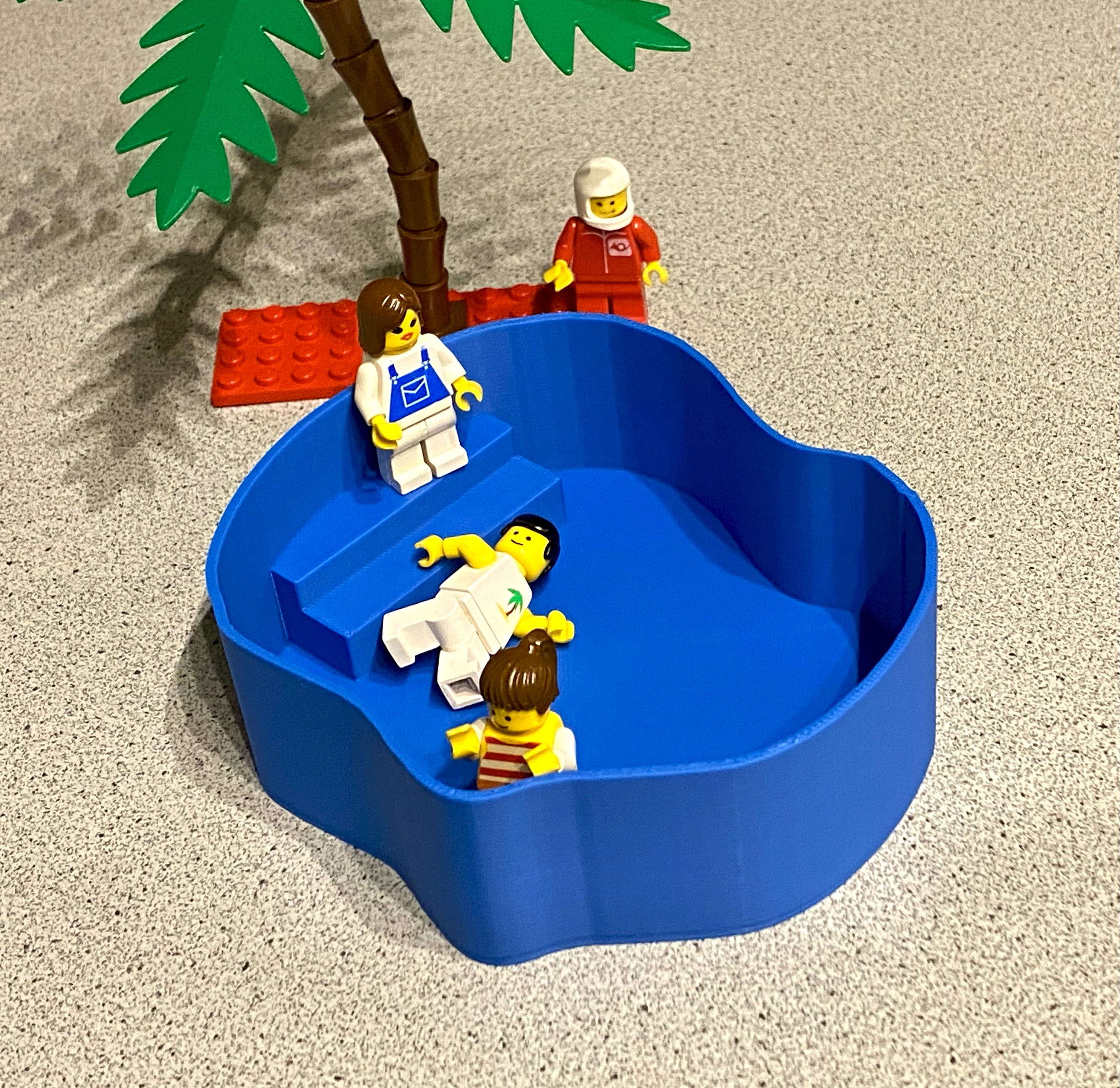 Small Swimming Pool (Lego-Size)