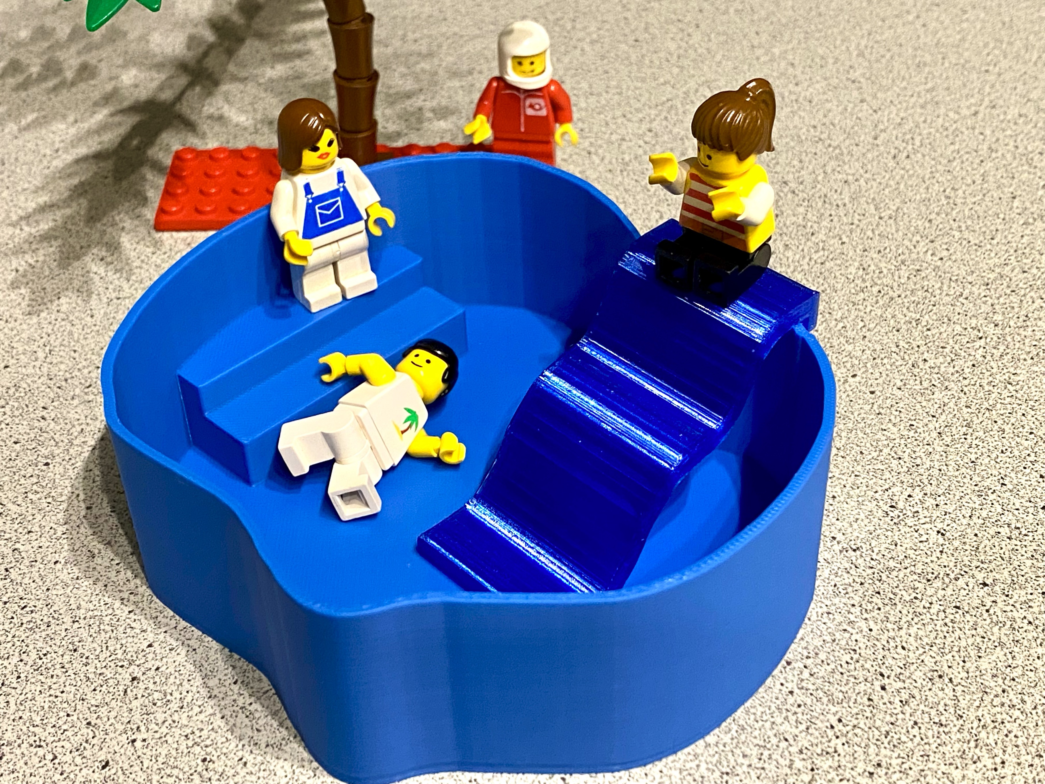 Small Swimming Pool Slide (Lego-Size)