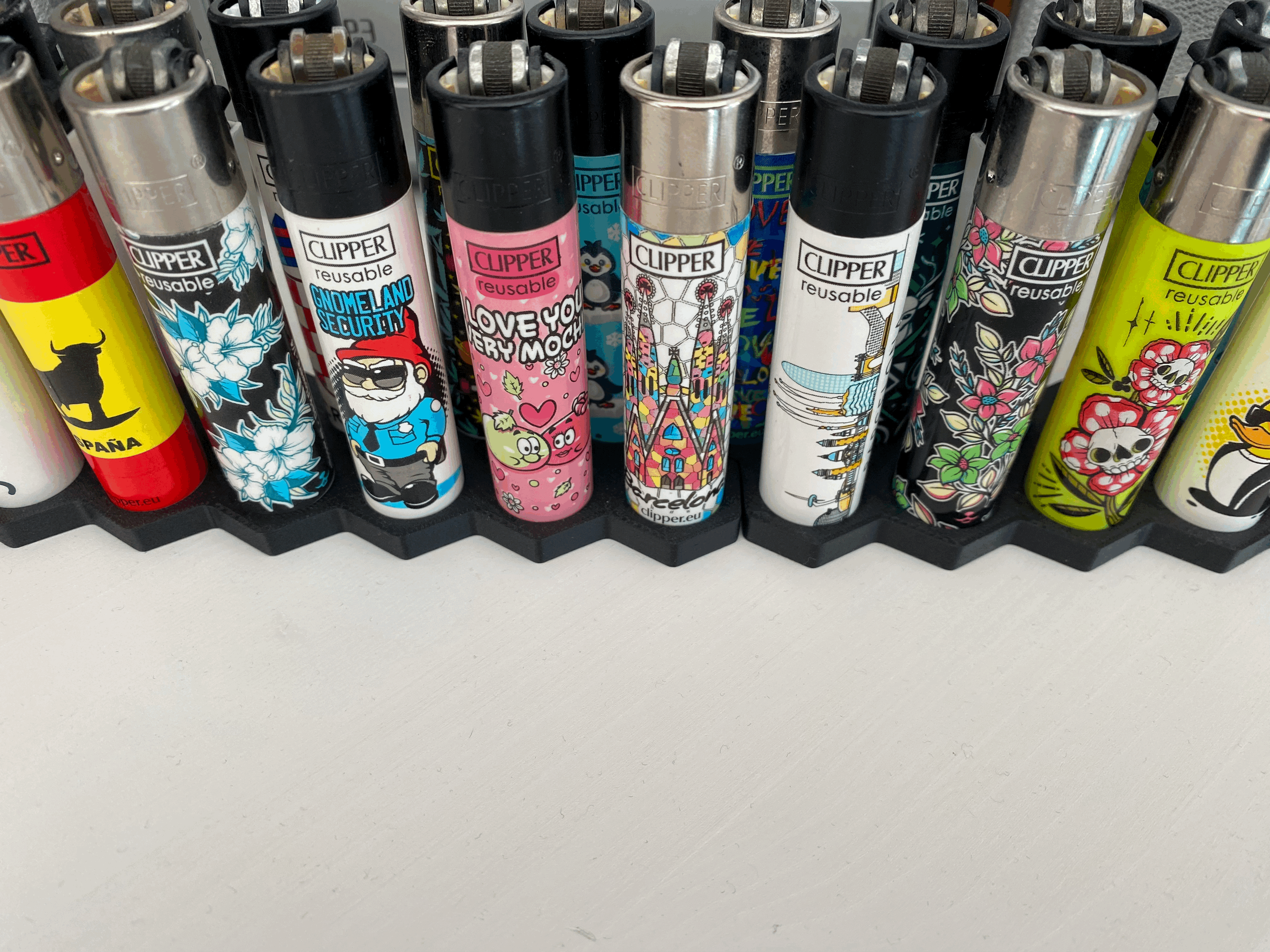 Stand for Clipper Lighters