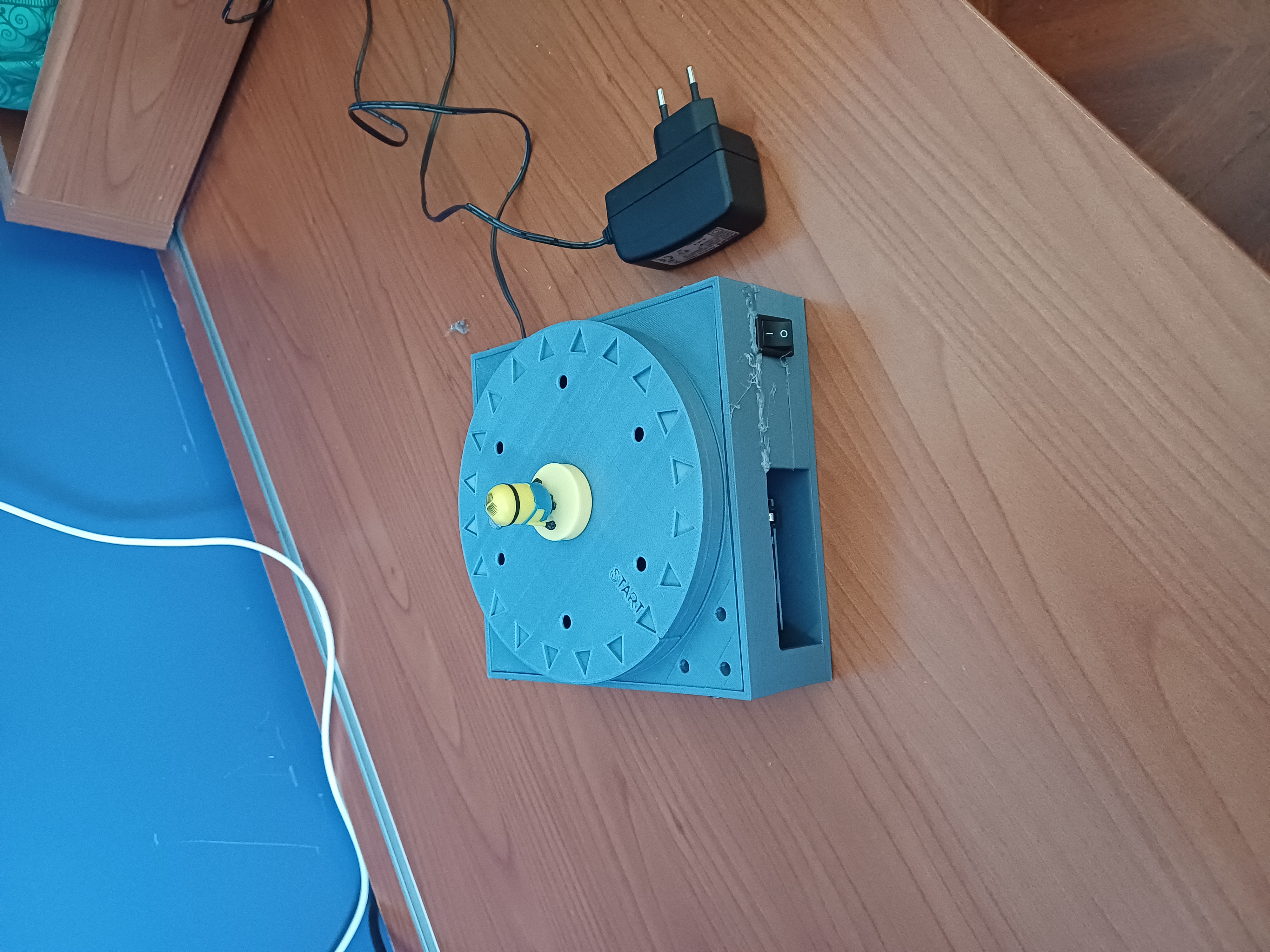 Motorized Rotating Display Base for Photogrammetry & 3D Showcase