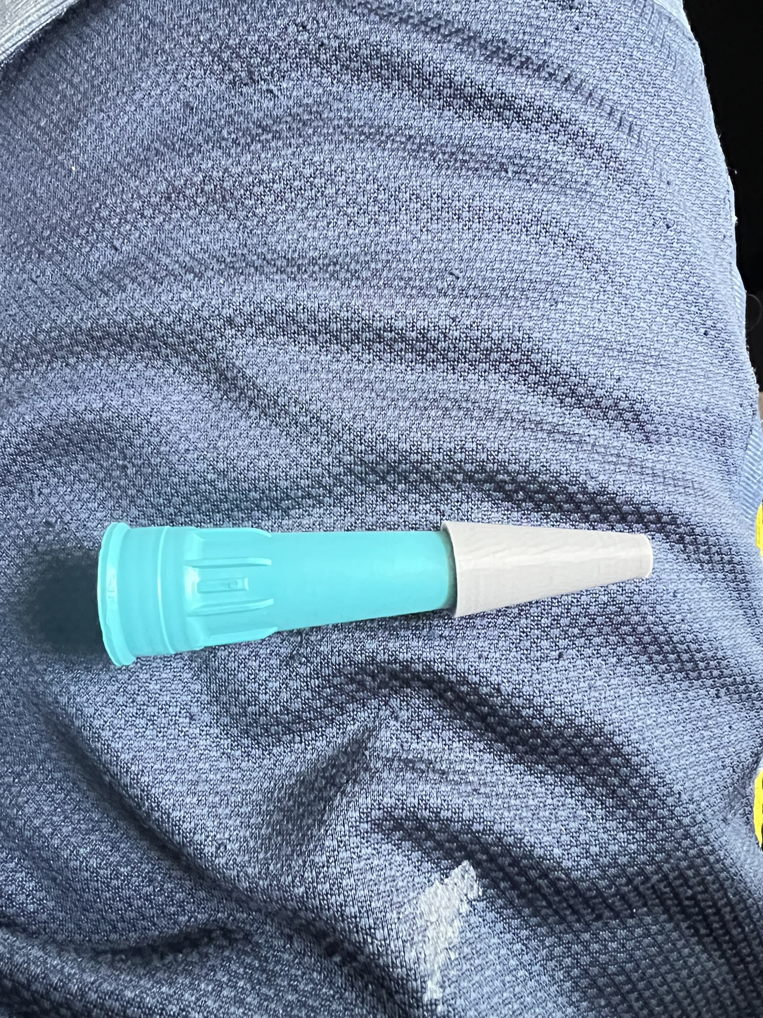 Caulking gun cap
