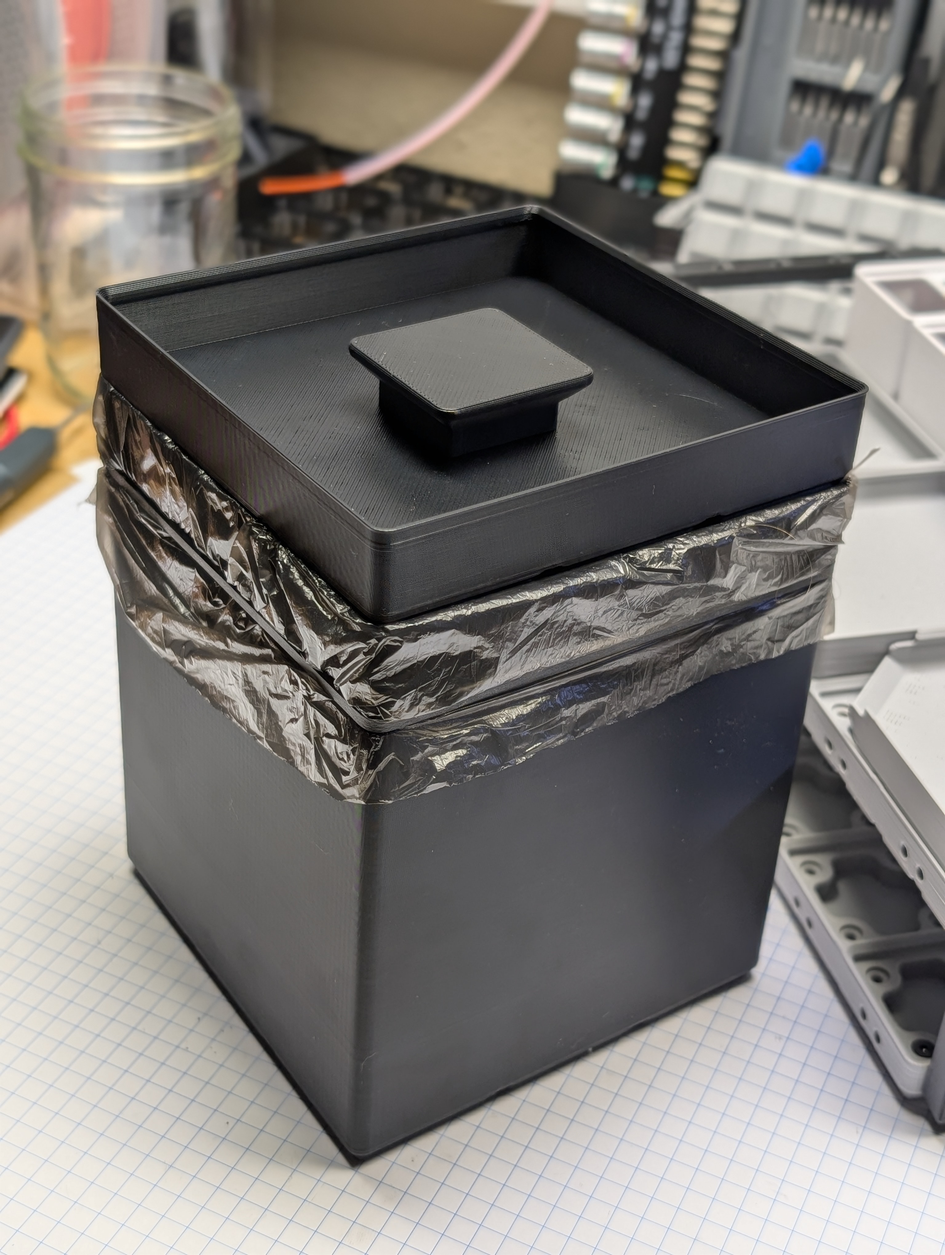 The Gridfinity Trashcan
