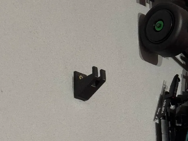 Lego Technic Ferrari SF-24 F1 (42207) wall mount