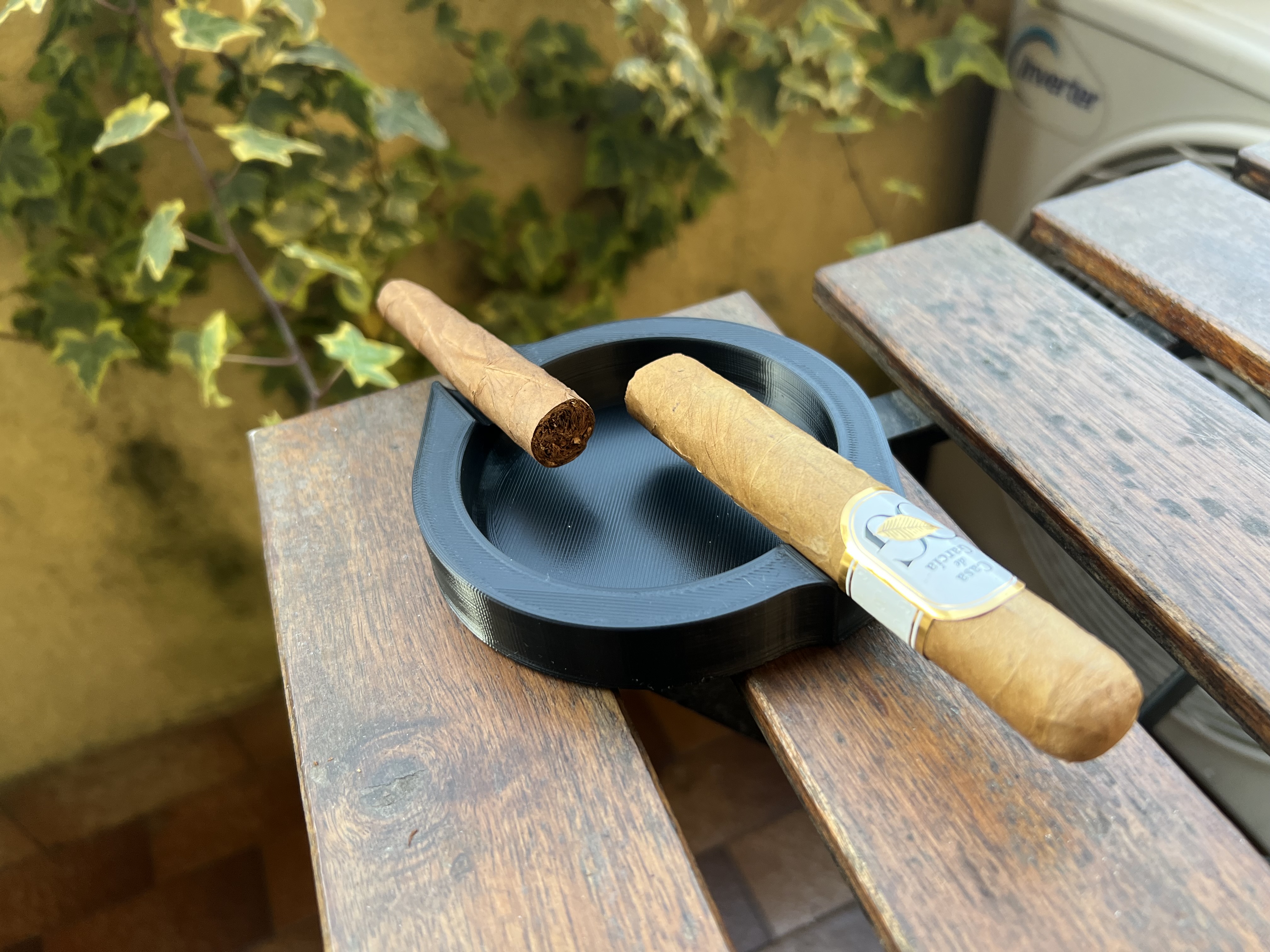 2 cigars Ashtray