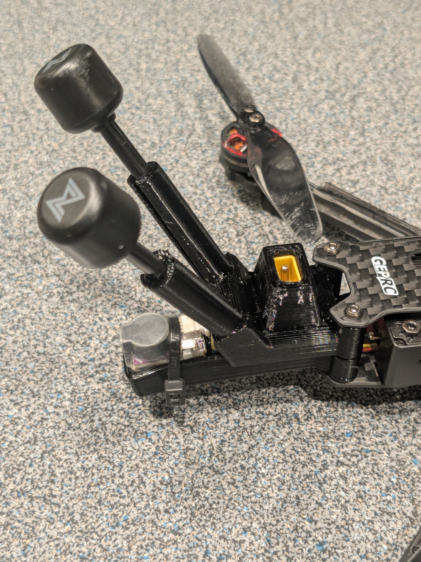 GepRC Tern LR40 XT30, Dual Antenna and Buzzer Holders