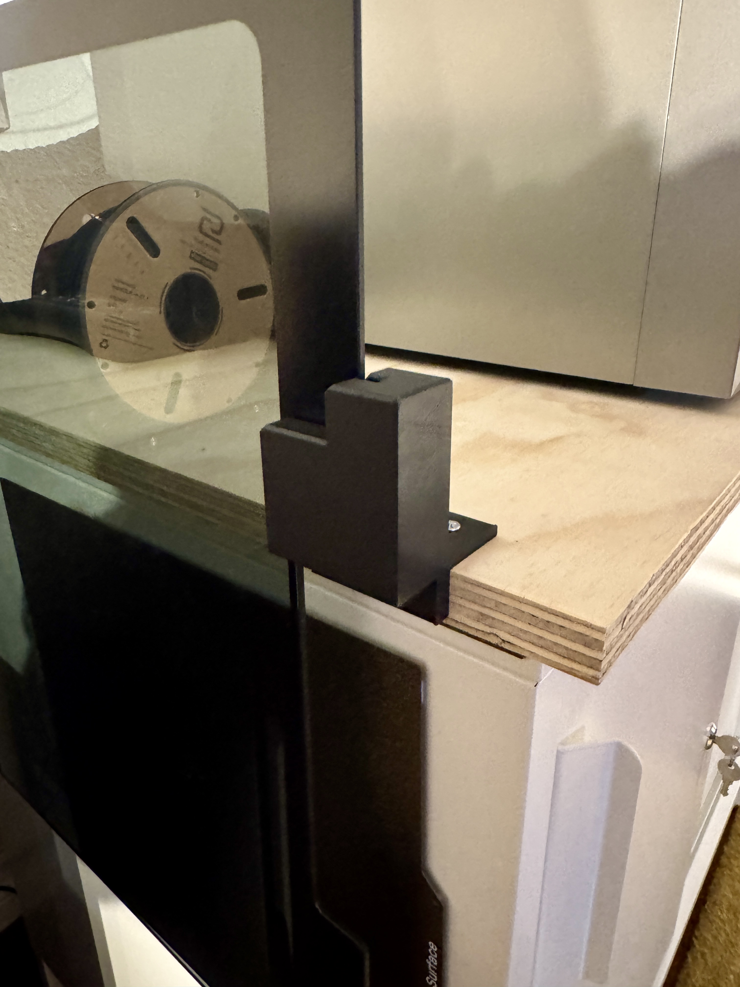 Qidi Plus 4 Lid Hanger for Edge of Table / Shelf