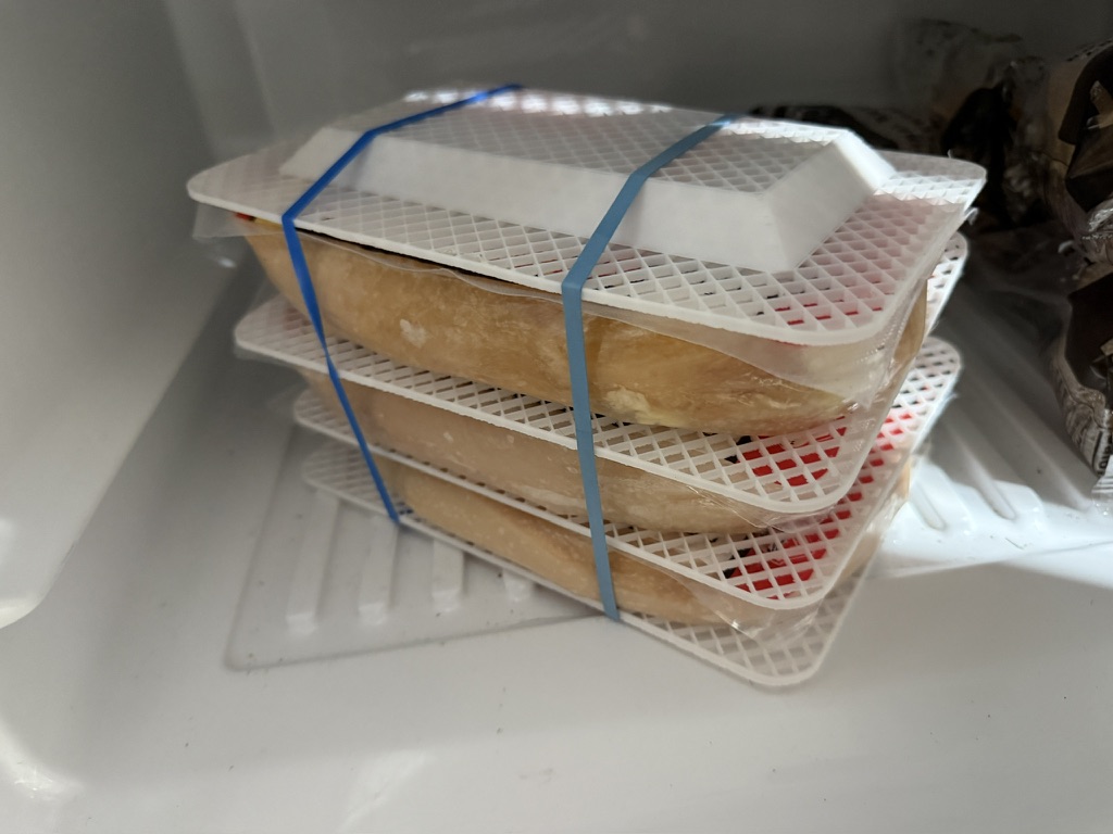 Stackable frozen chicken molds for making meat lego