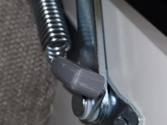 Friheten Spring Flange Edge Protector