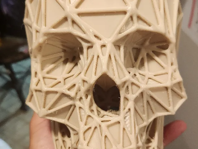 Lattice skull box