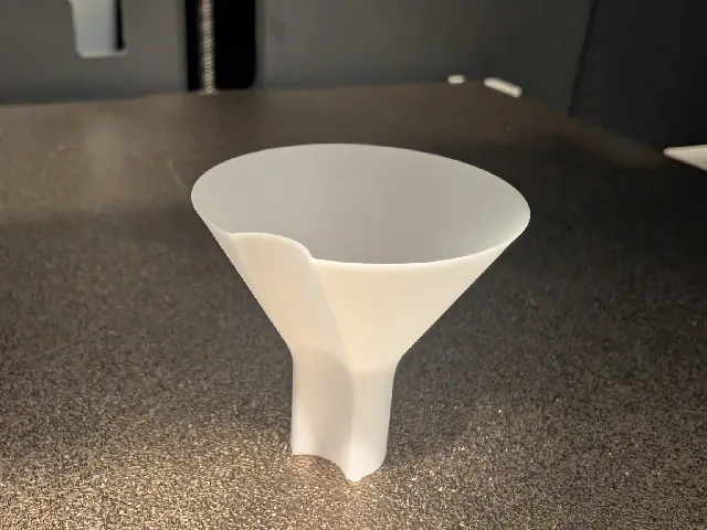 Vented funnel for Listerine