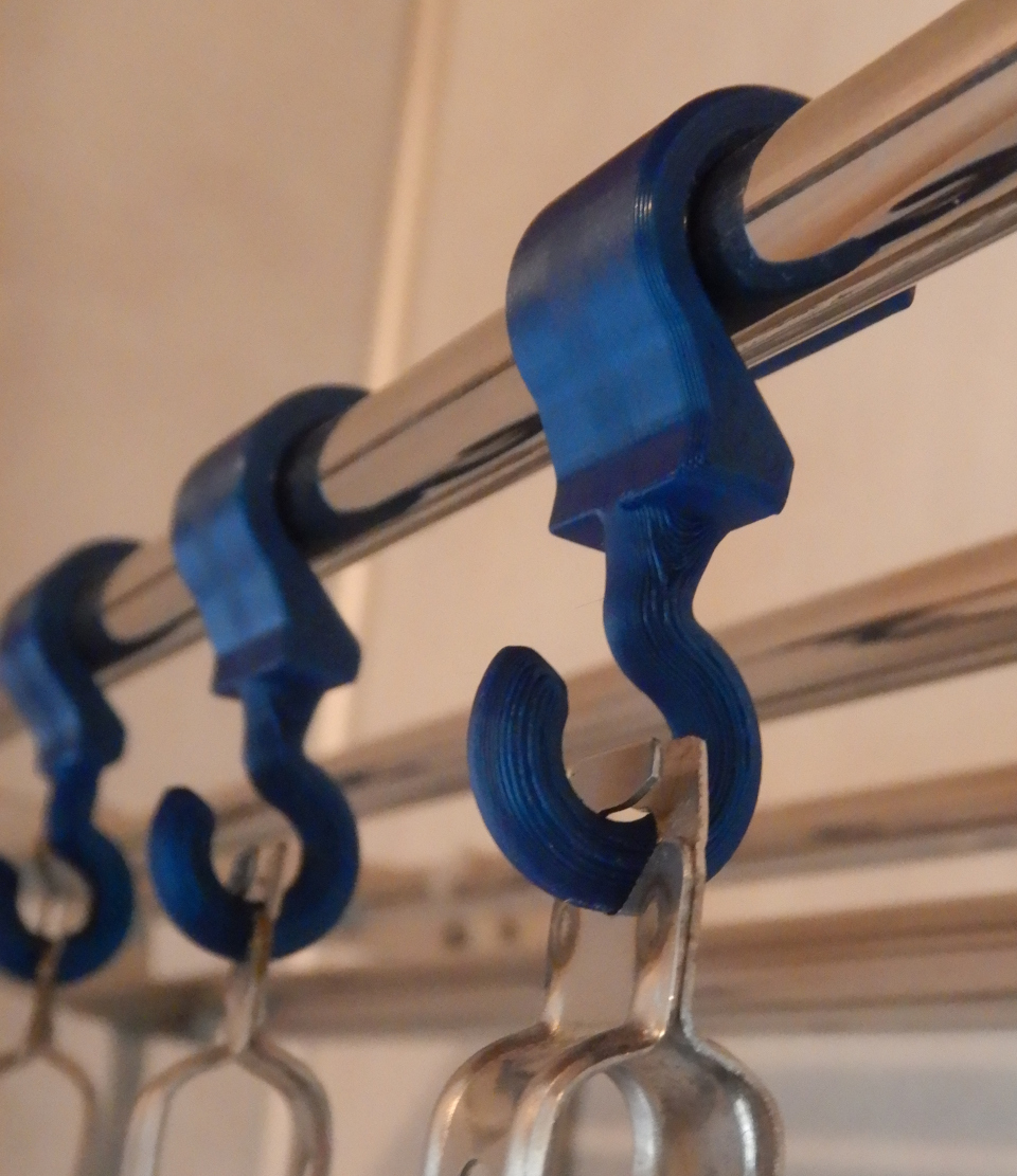 Haken für Filmklammern zum Filmetrocknen; Hooks for film clamps for film drying