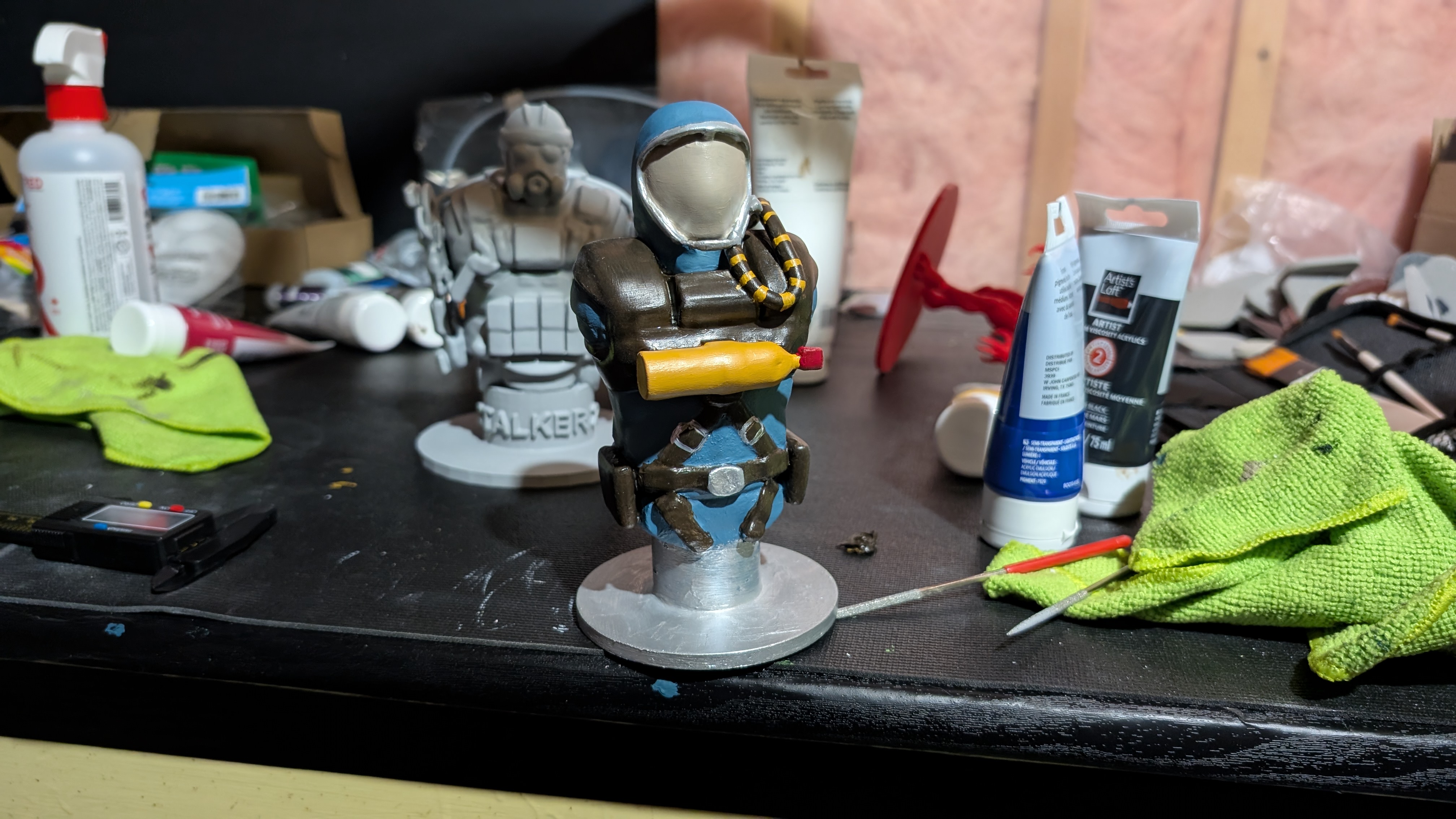 Stalker2 Seva suit statue