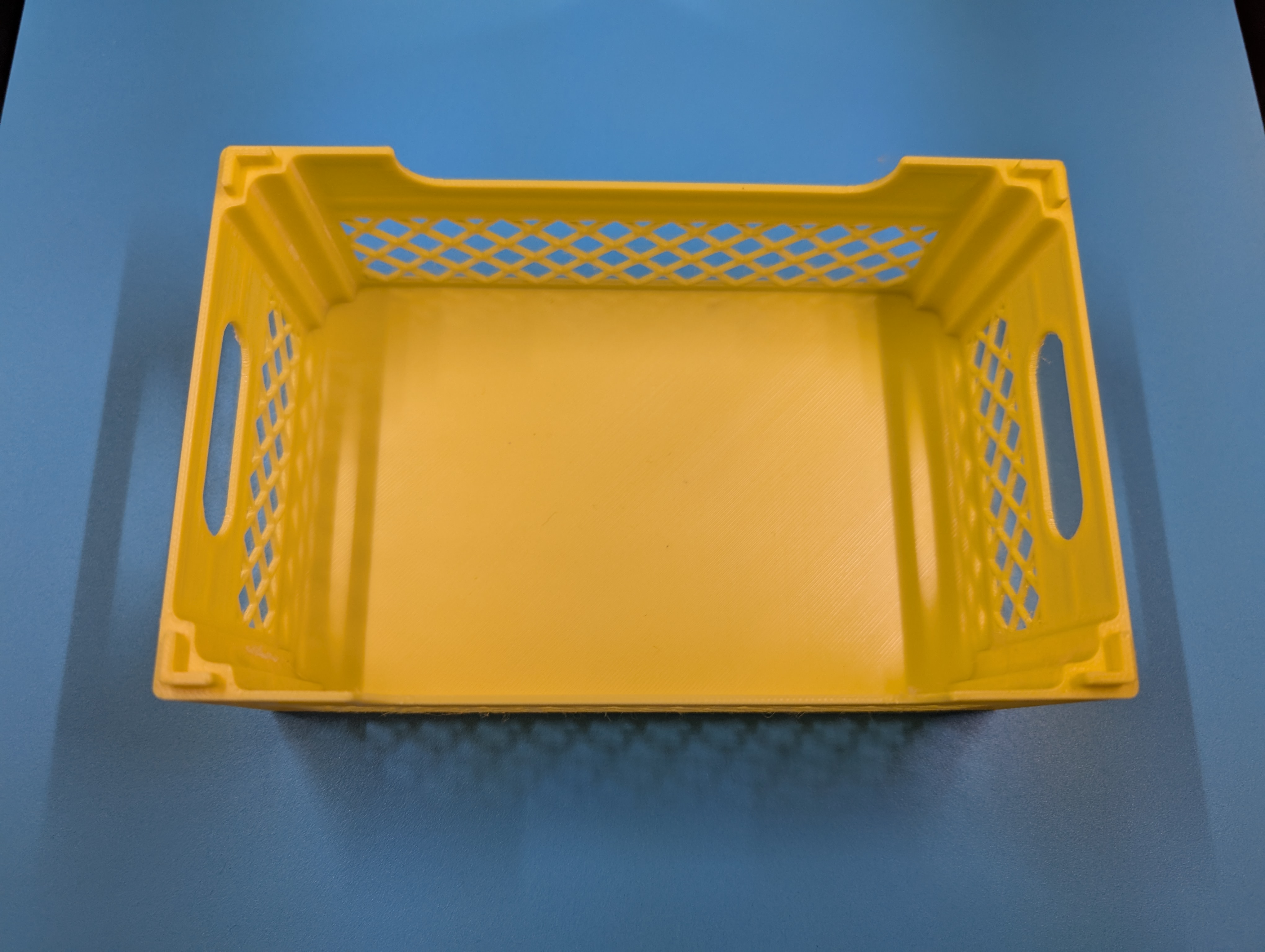 Miniatura 9 do modelo 3D Stackable Crate (less material) | REMIX