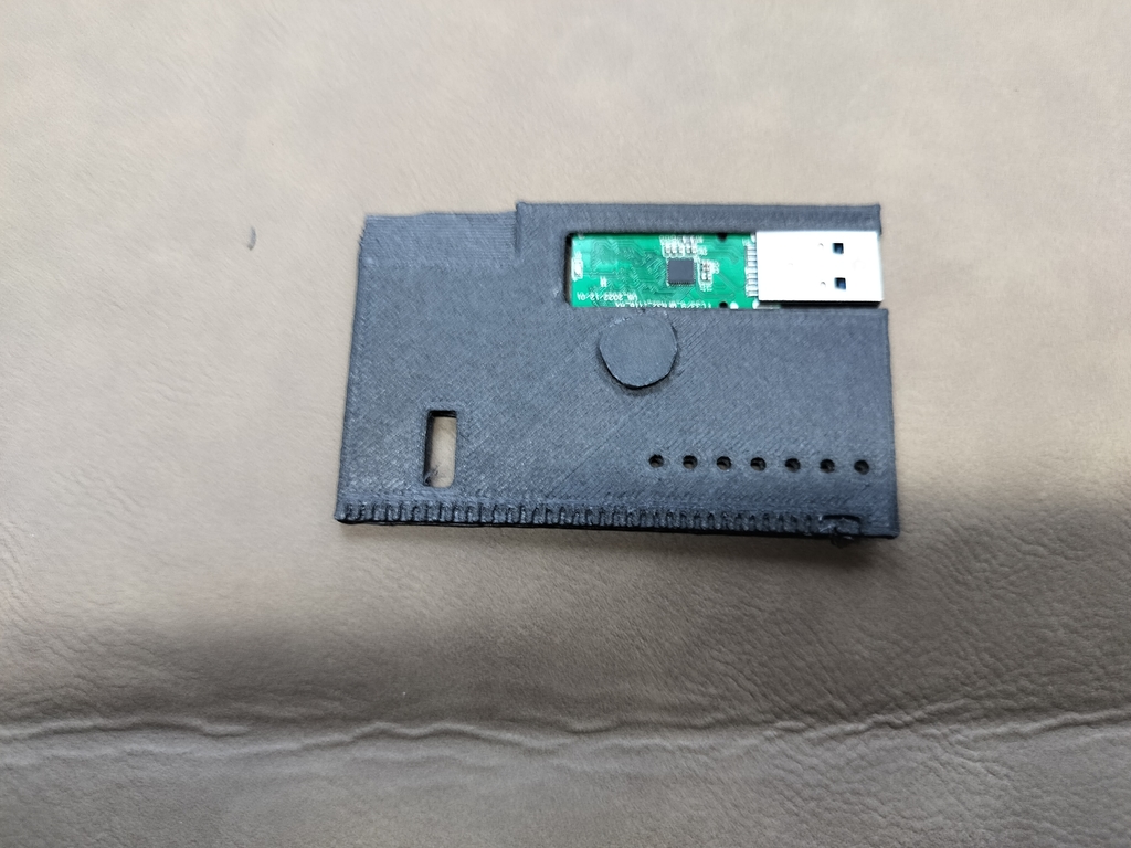 The ultimate wallet multitool — thumbnail 3