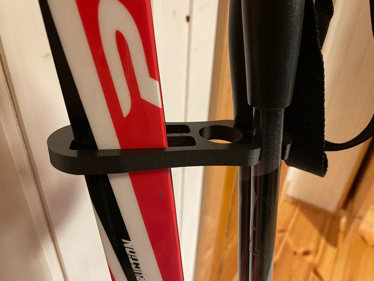 cross country pole rack Combined wooden stand for alpine, crosscountry skis and poles This indoor/outdoor ski wall rack holds up to 10 pairs of skis and poles Cross Country Ski Storage System