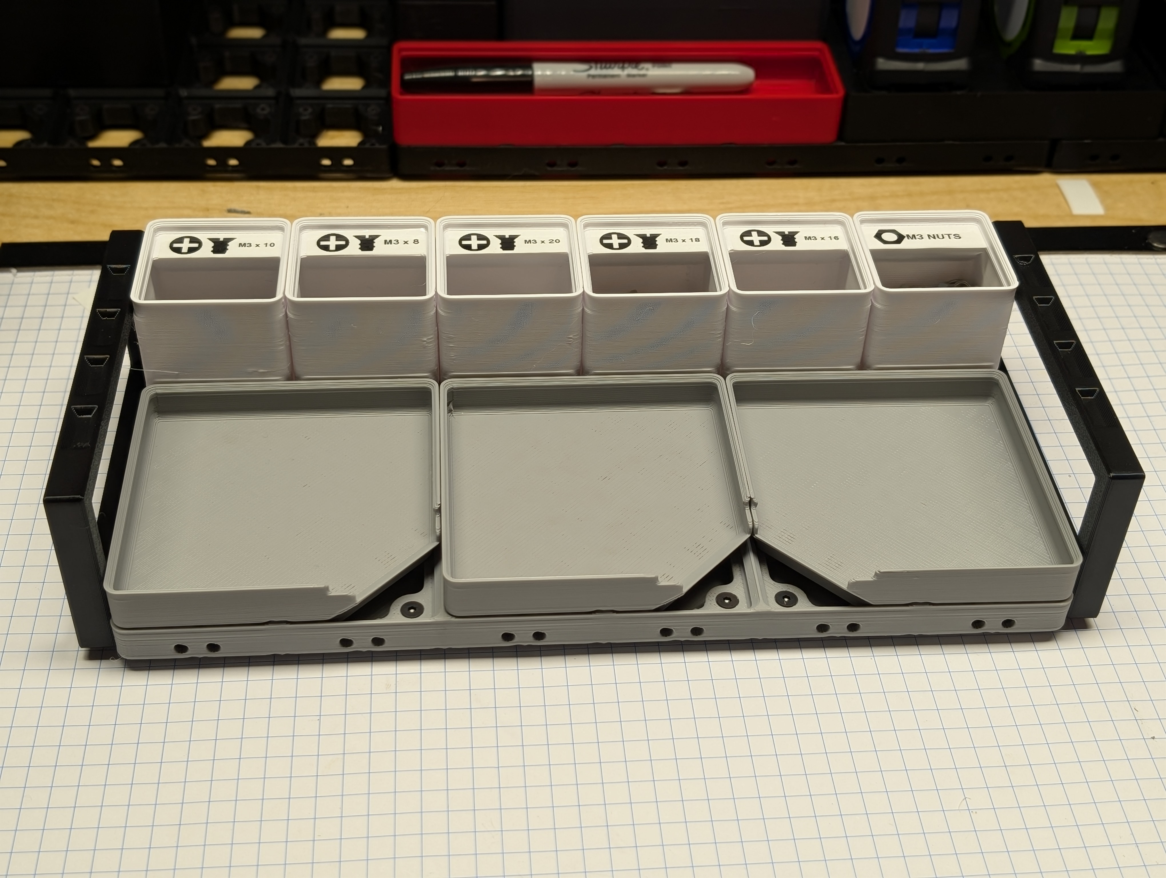 The Gridfinity Modular Parts Tray 3D model thumbnail