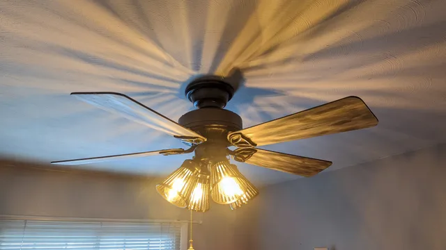 Ceiling fan bulb shade