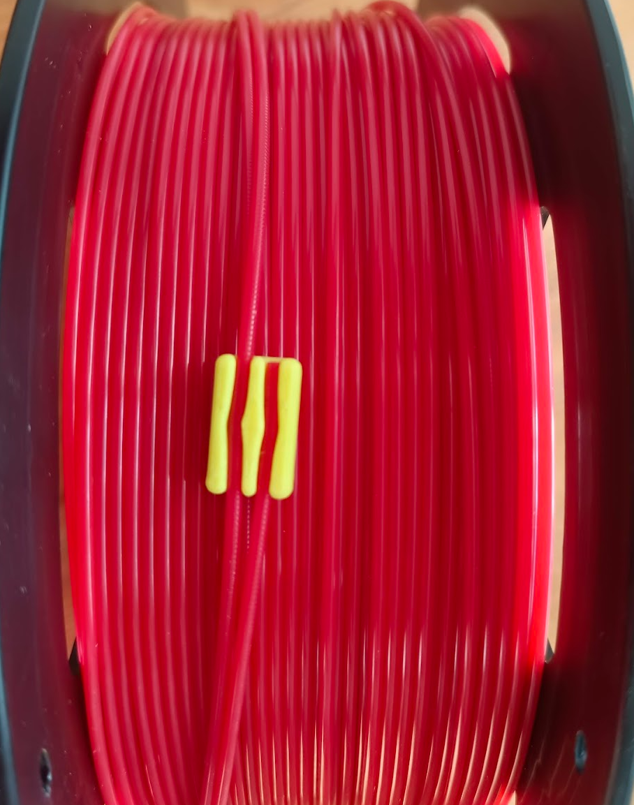 Mini filament clip for vacuum bags