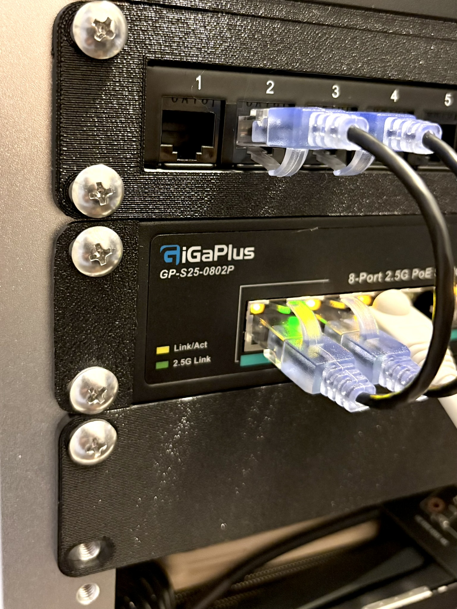 Unified 10" Rack - GiGaPlus Switch Mounting Ears