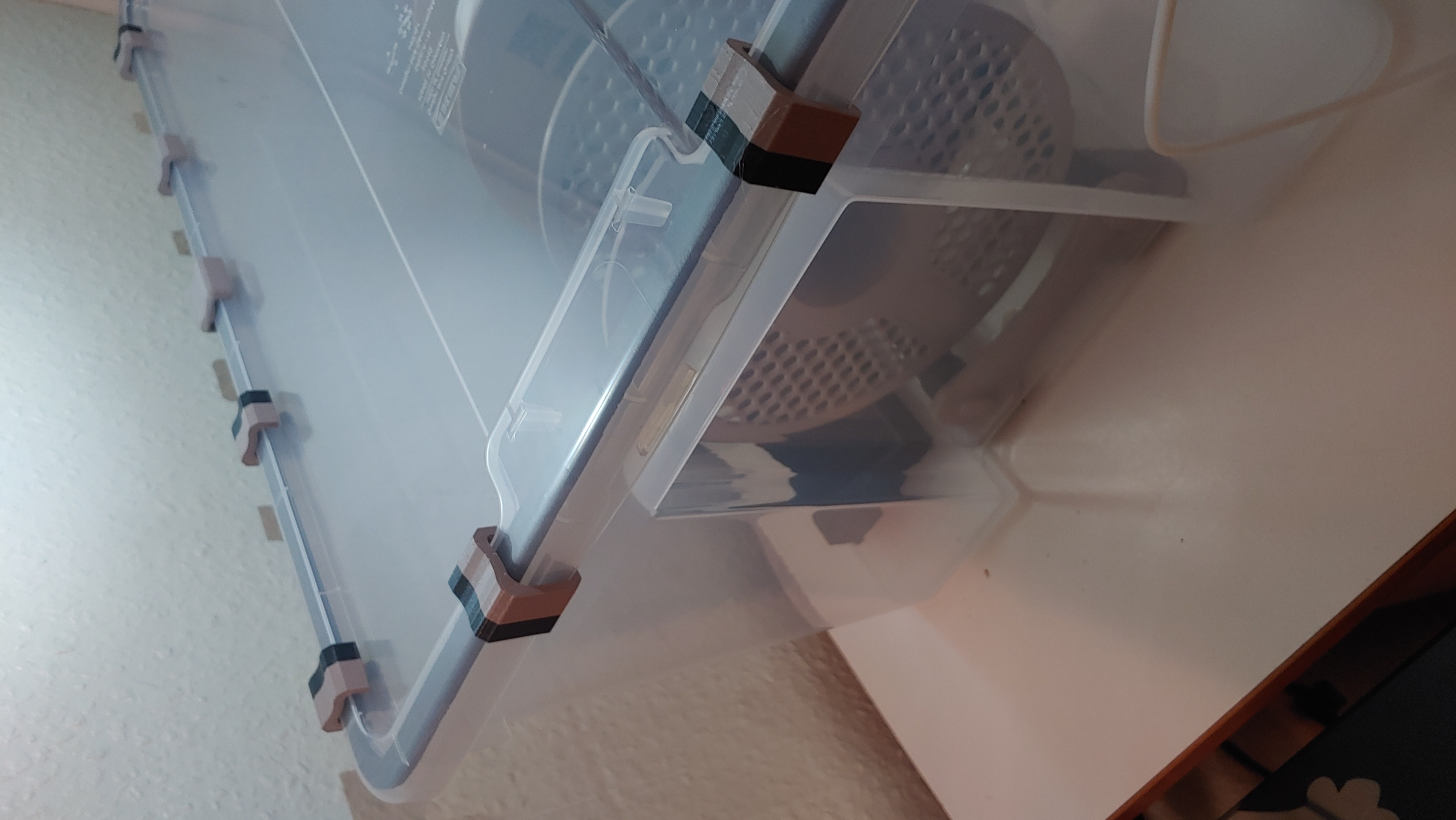 Halteklammer für Ikea Boxdeckel