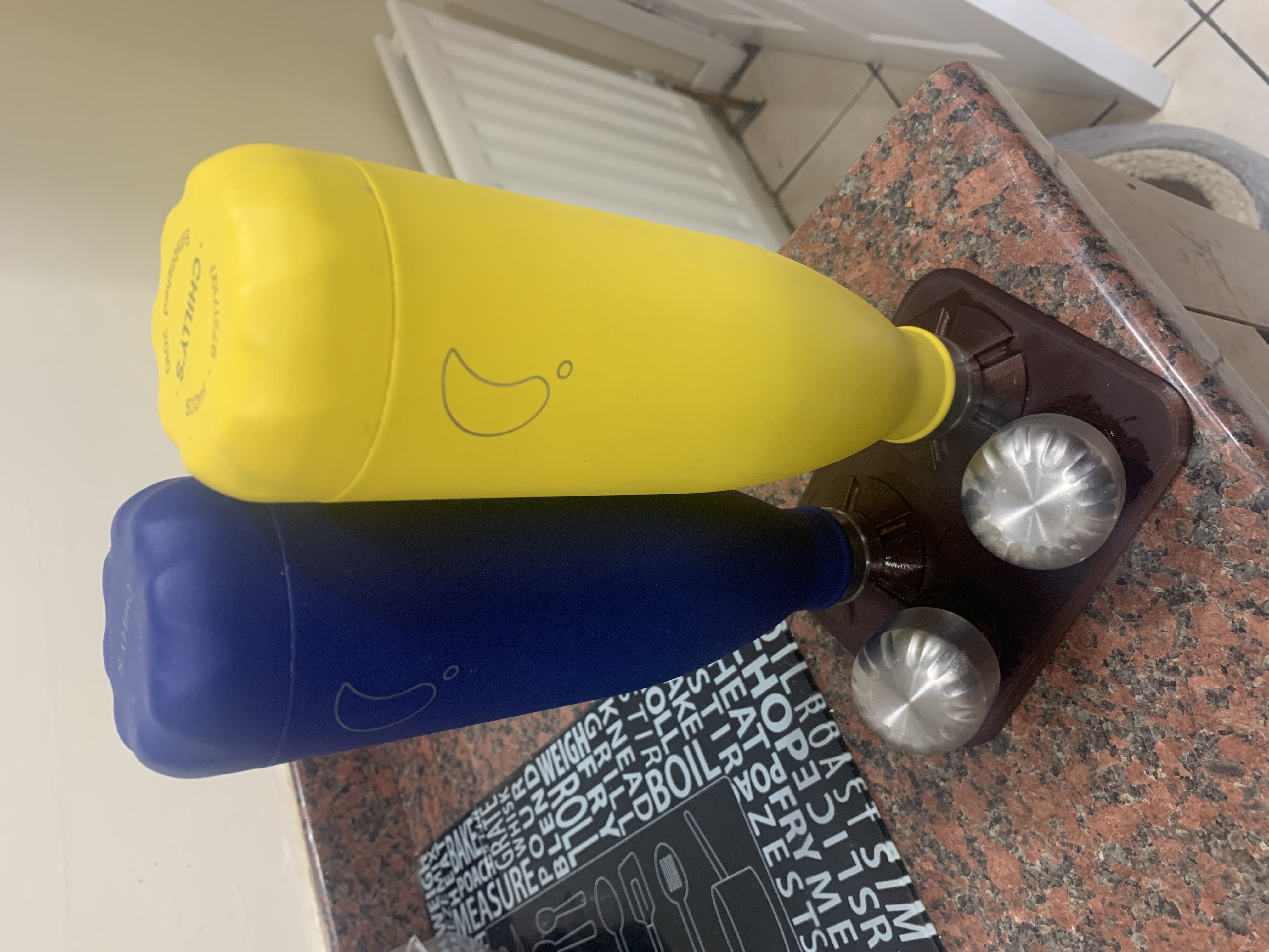 Chilli bottle stand