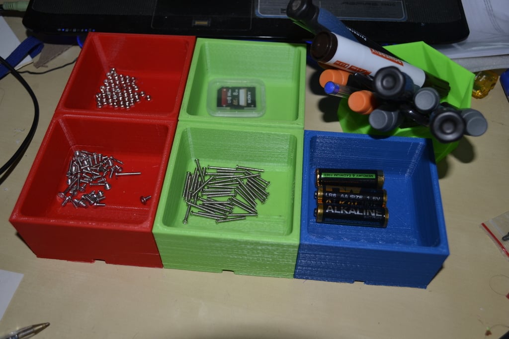 Coin and small items interlocking holder