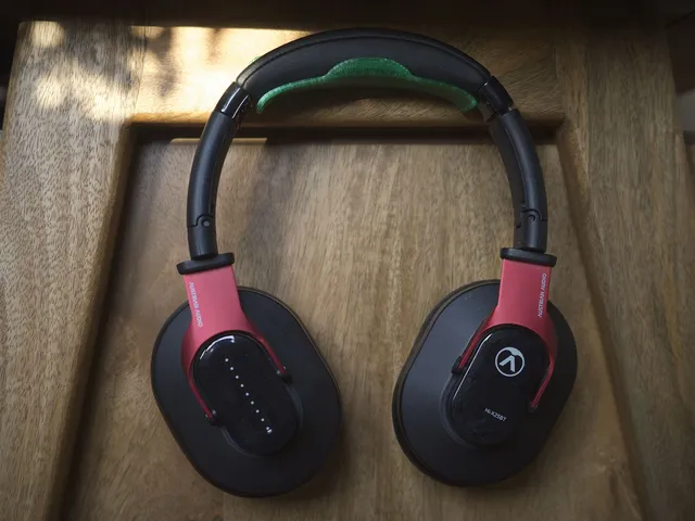 headphone holder