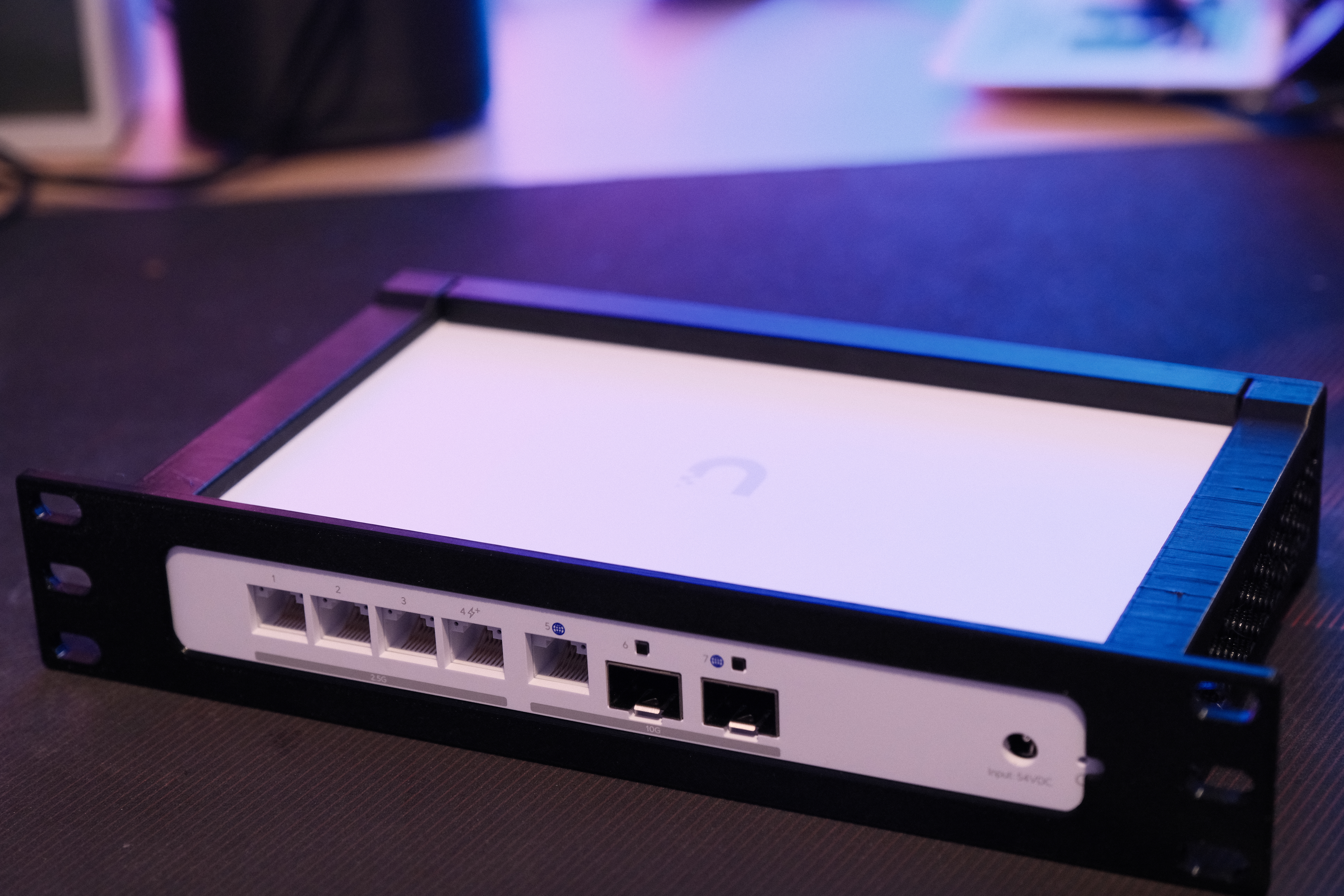 UCG Fiber rack mount bracket (1U, 10 inch)