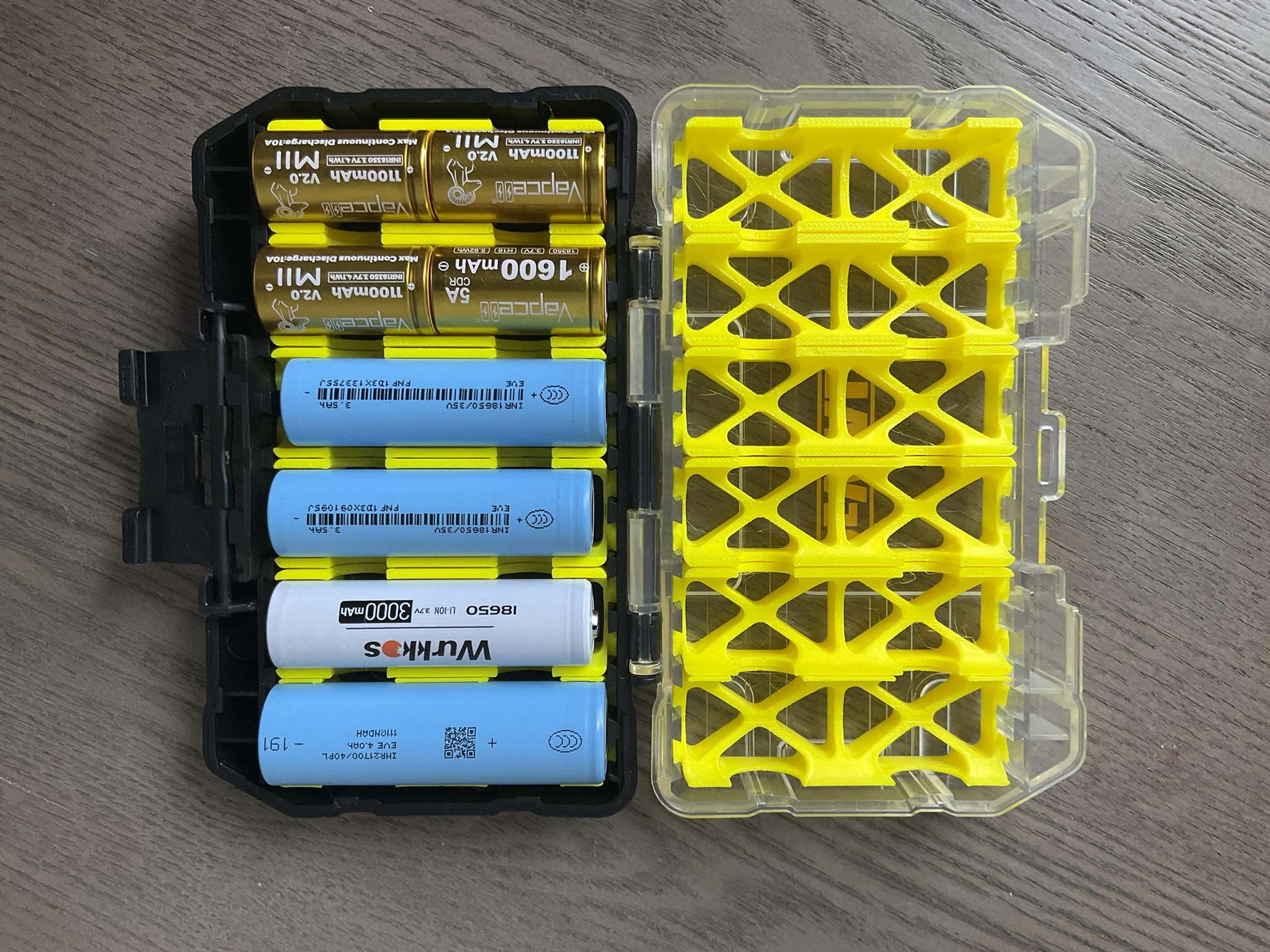 18650 and 21700 battery holder insert for DEWALT ToughCase+ DWASTCASEBLK and DWAN2190