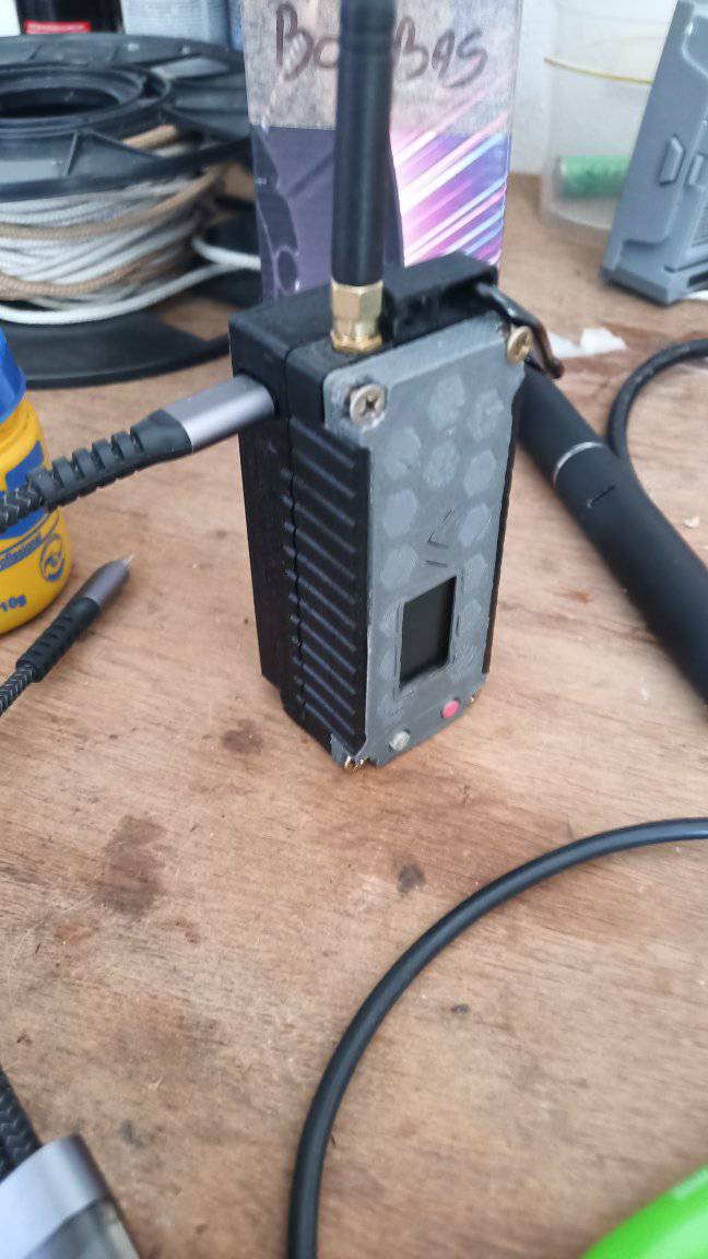 meshtastic / meshcore heltec v2 battery case with two 18650 with bms tp4056
