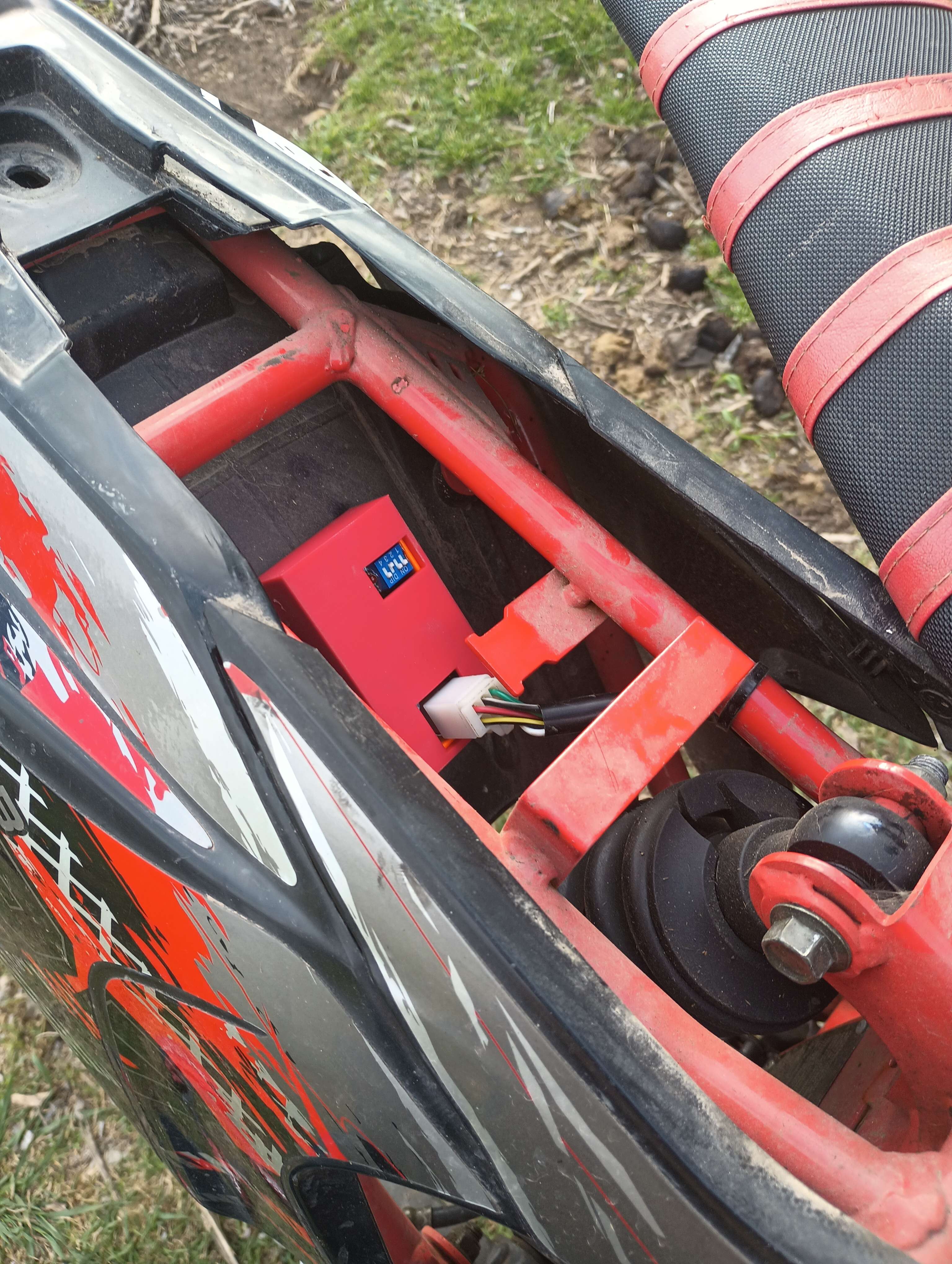 Adjustable CDI box holder