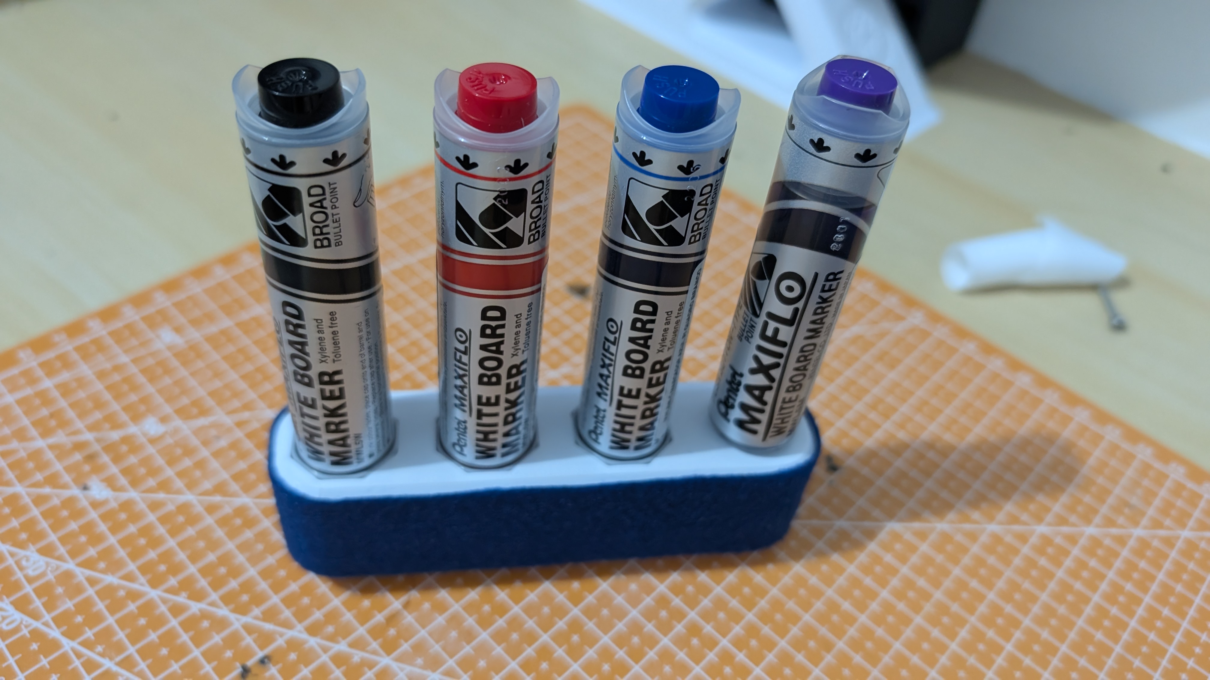 Pentel Maxiflo Holder - 8mm and mixed Tip Sizes (6mm & 8mm)