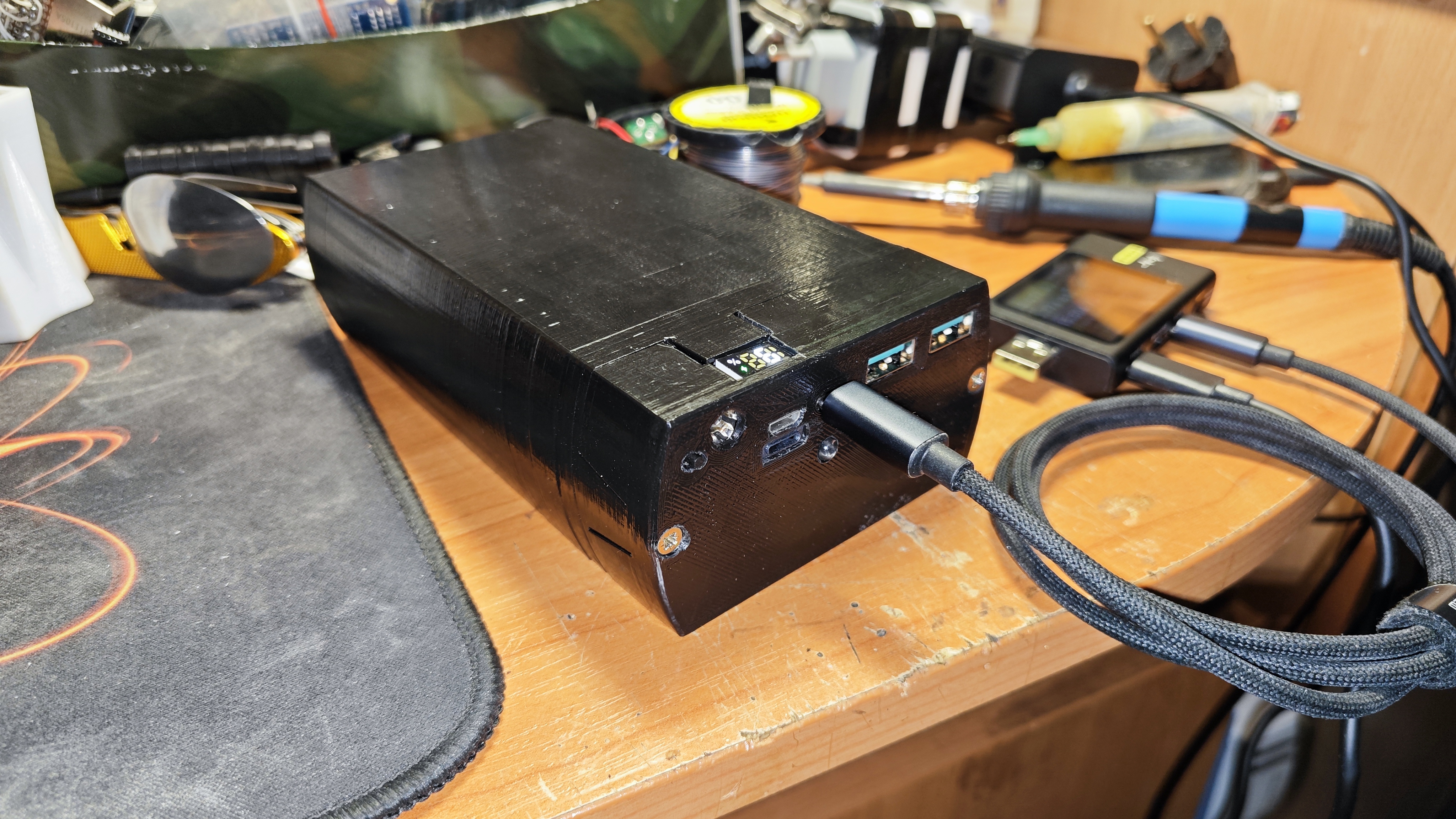 Big power bank (240Wh/~60.000mAh)