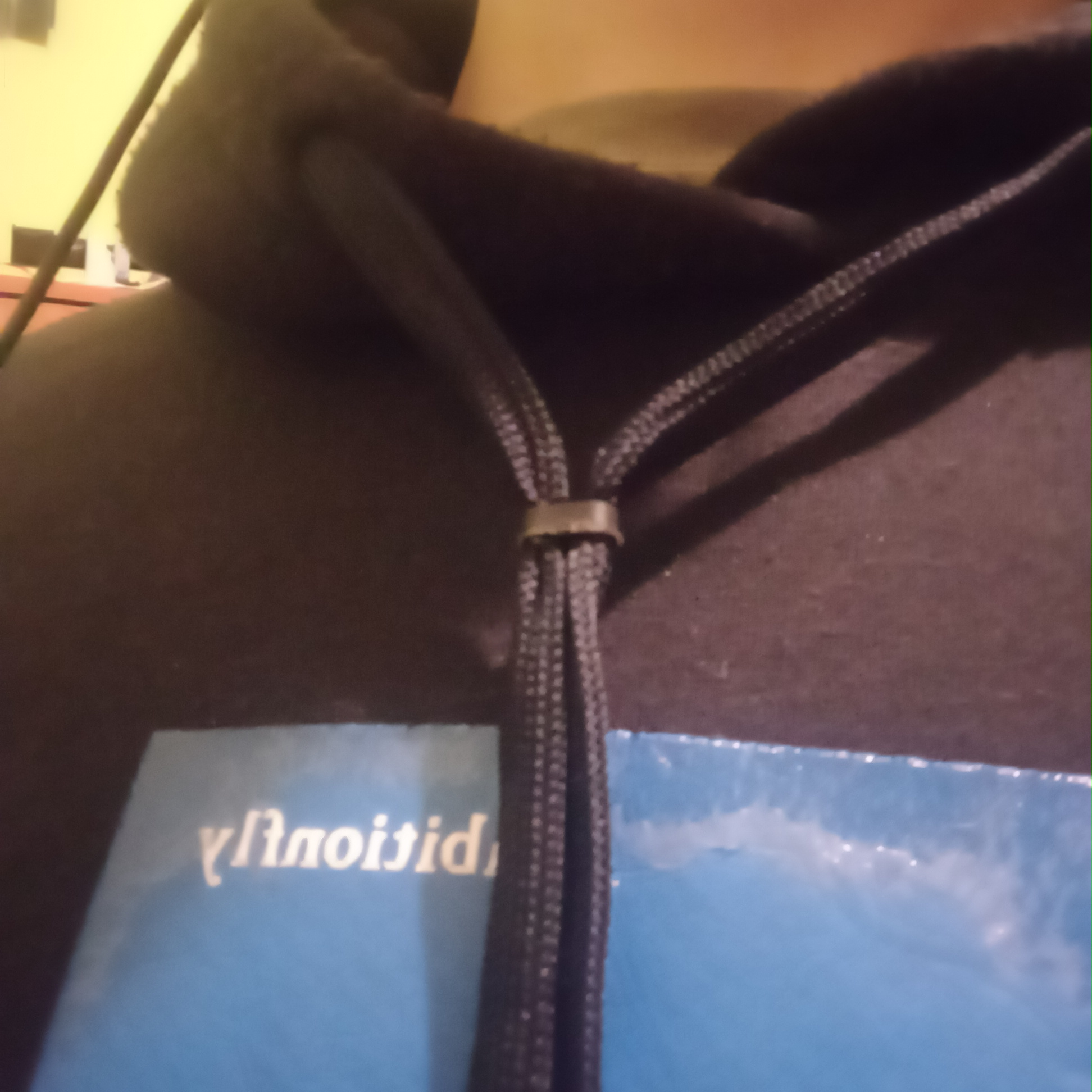 Hoodie string holder — miniatura 2