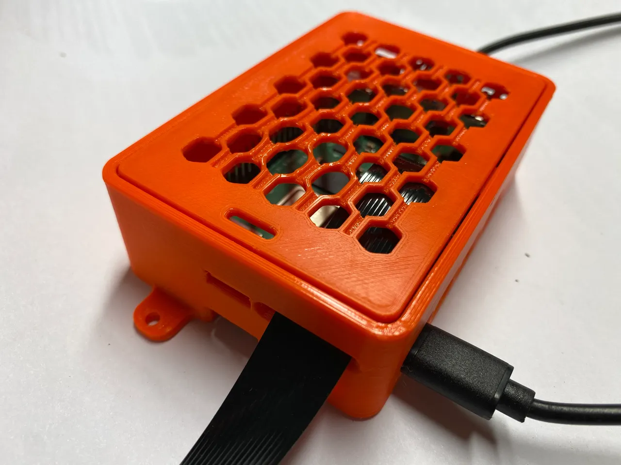 Raspberry Pi 4 B+ Case with slot for camera cable AND mount tabs