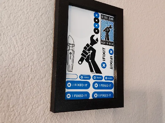 Simple 15x10 Picture Frame (Wall Mount)
