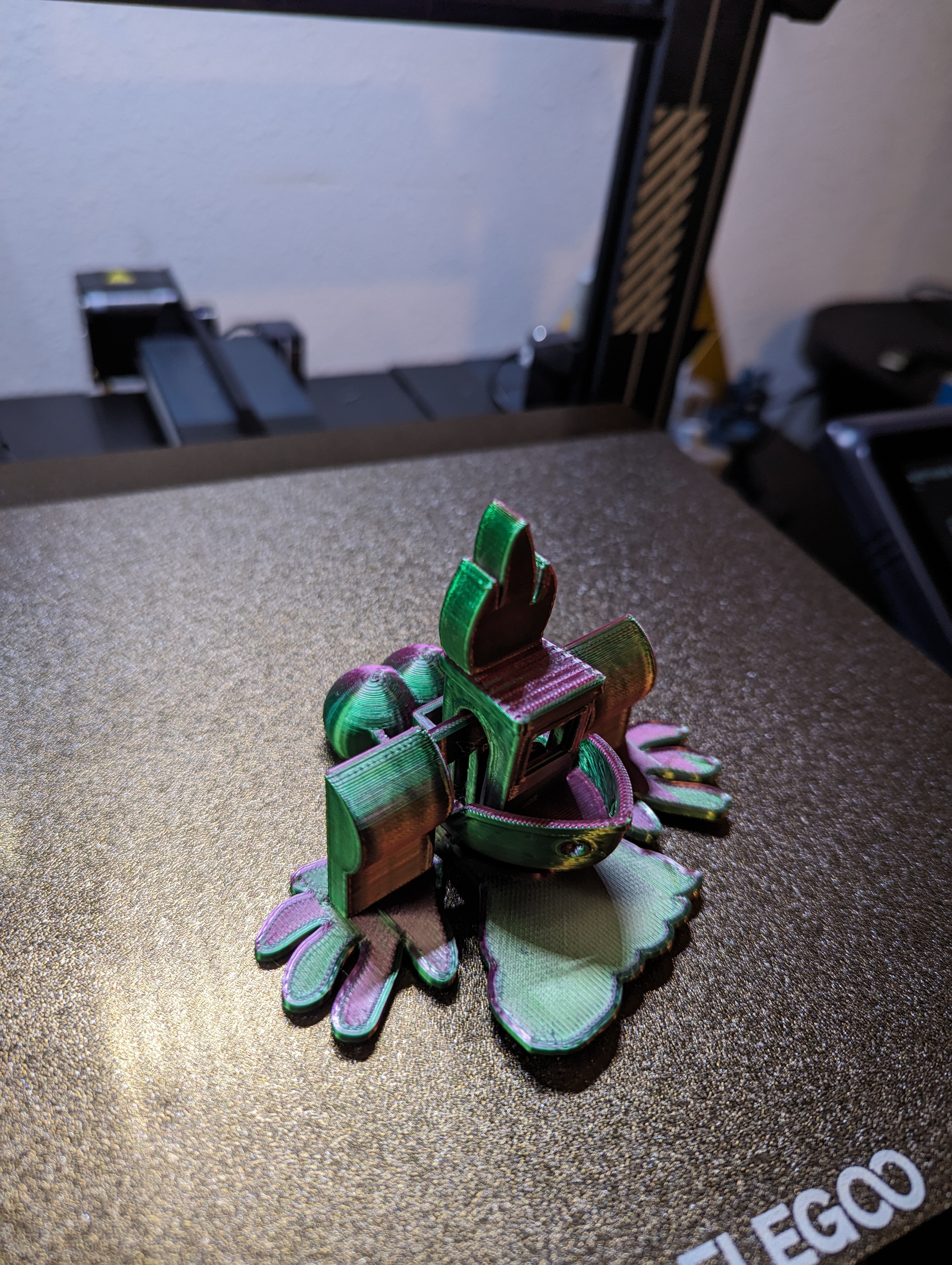 Bigfoot benchy - movement-  feet and arms go up and down